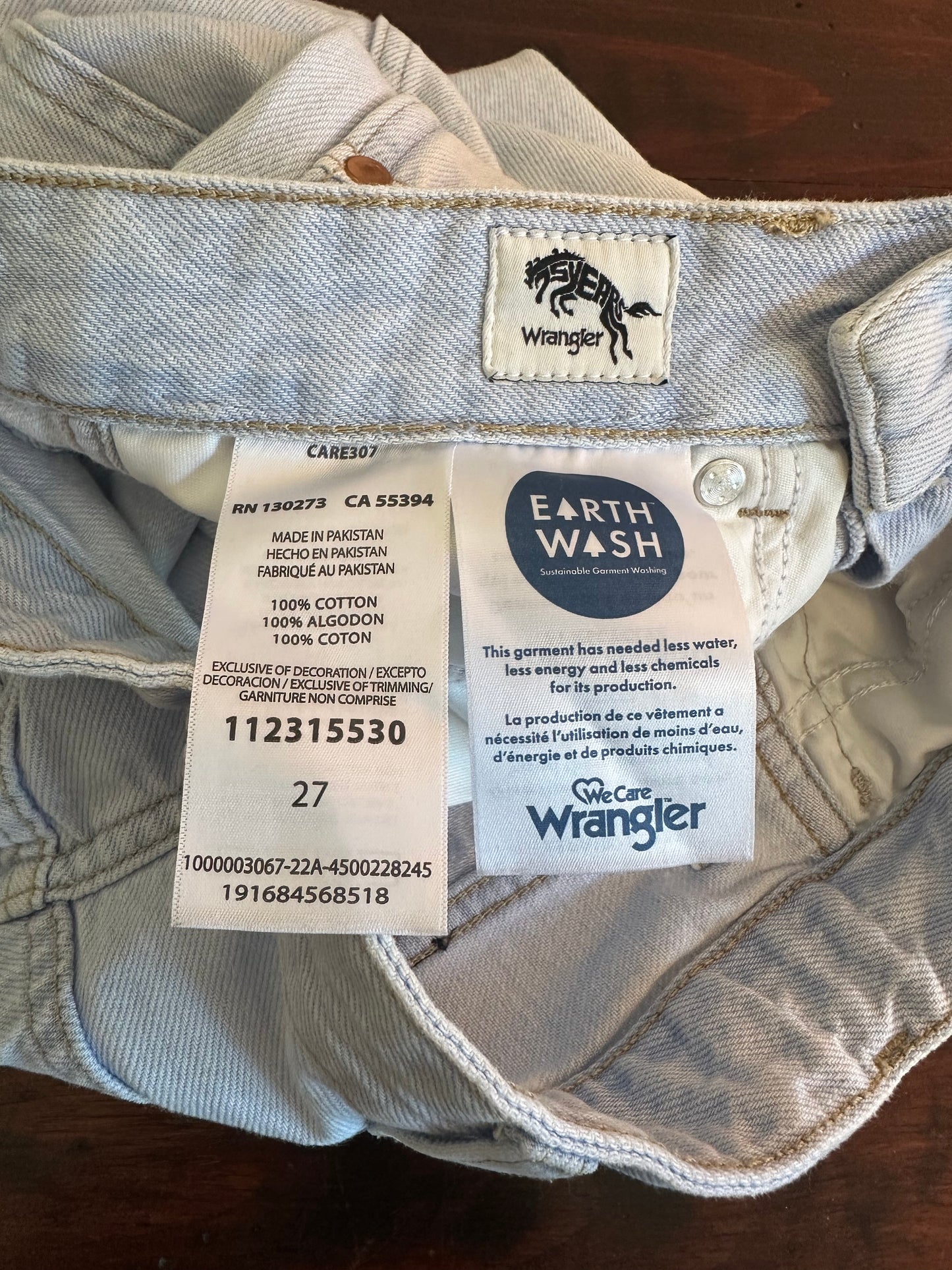 Wrangler A-Line Trick of The Trade Light Blue Frayed Hem Jean Shorts - Size 27