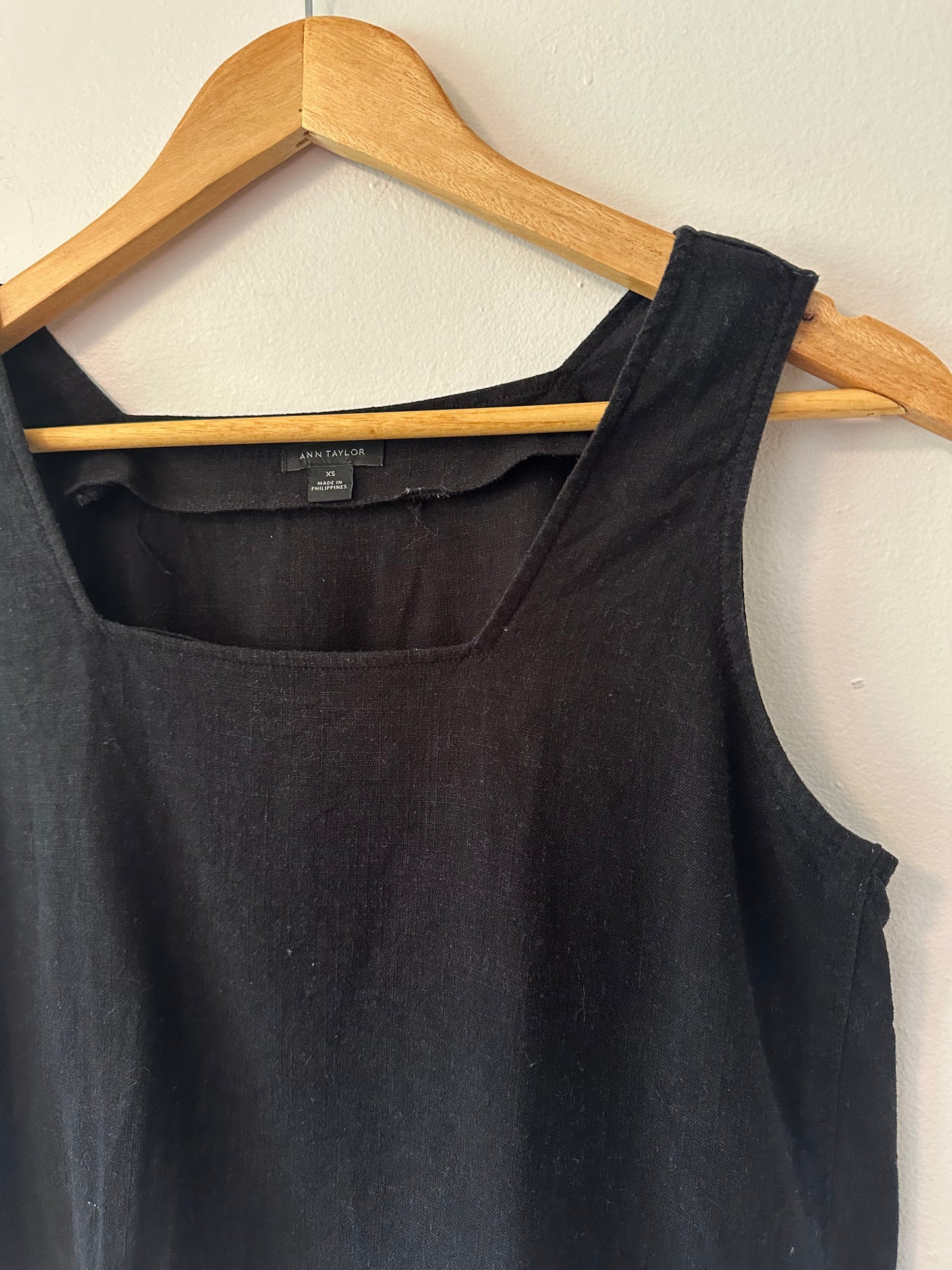 Ann Taylor Black Linen Blend Cropped Tank Top | Size XS