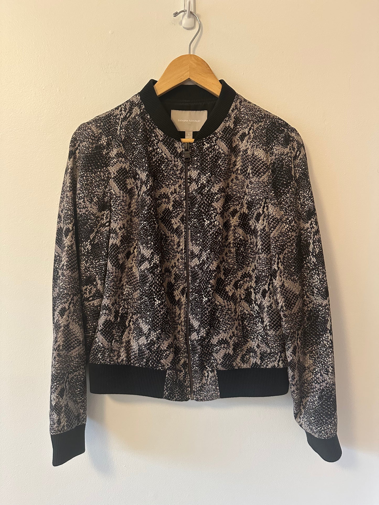 Banana Republic Black and Gray Snake Print Bomber Zip Up Jacket | Size Small