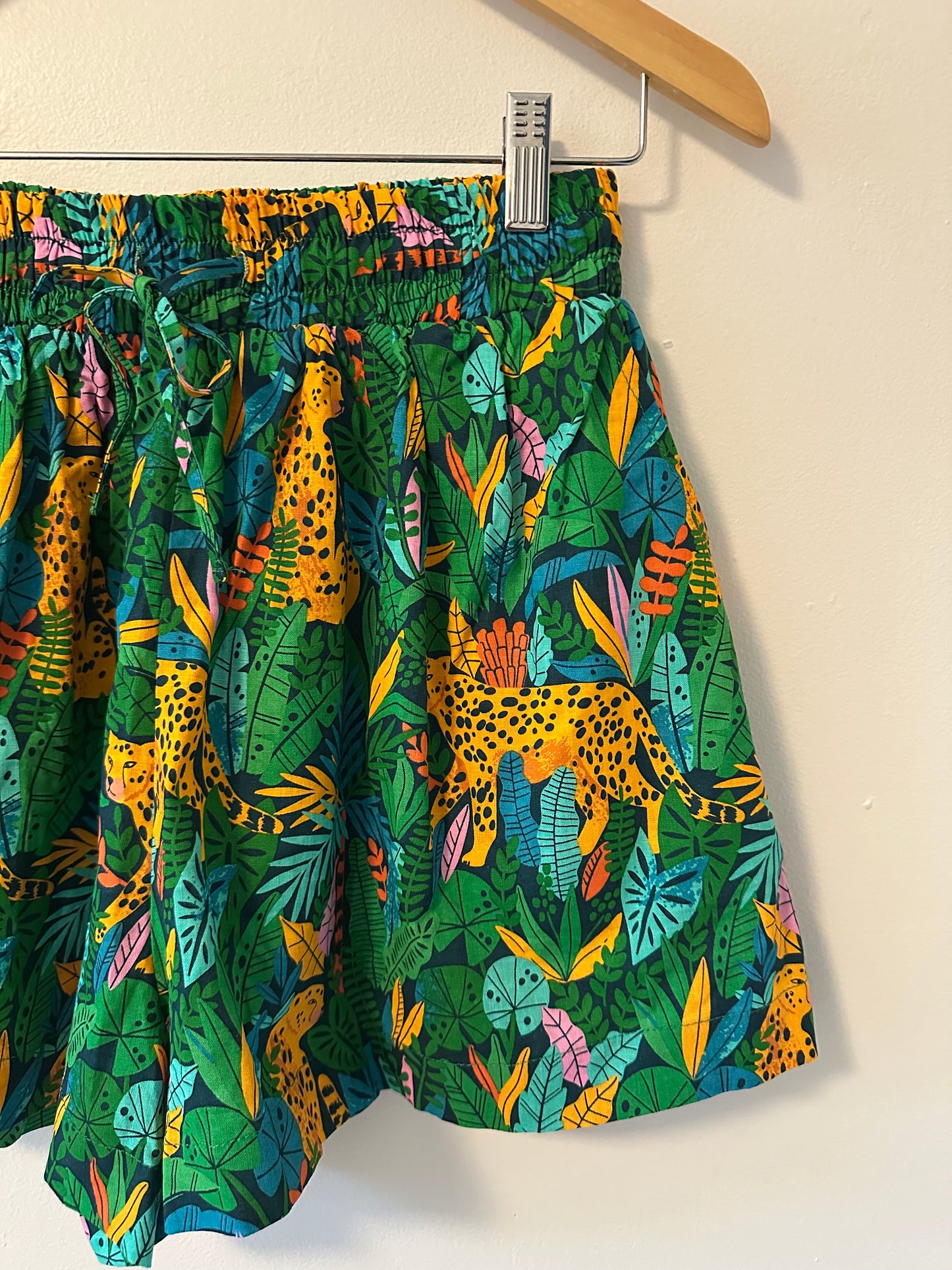Palms Away - Tropical Print Green Elastic Waist Women's Shorts | Size XS
