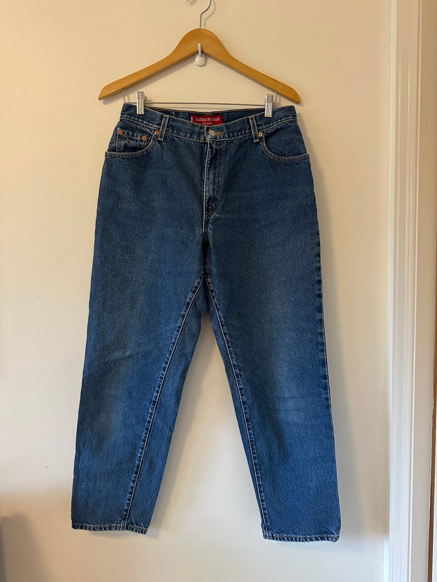 Levi's Vintage 550 Classic Relaxed Fit High Rise Blue Jeans | Size 14