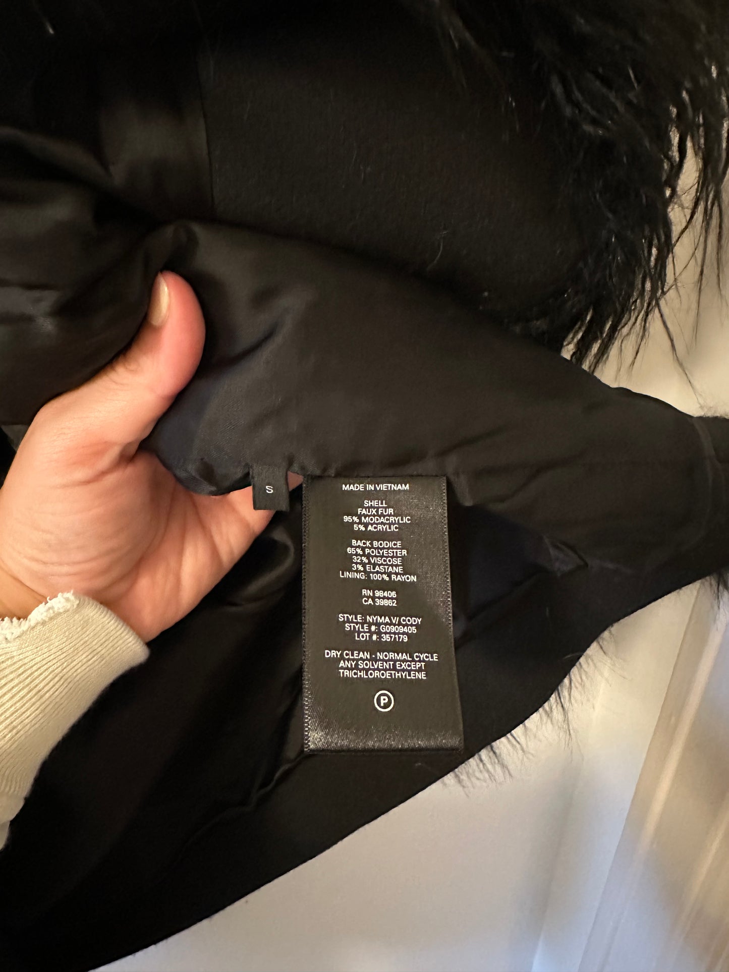 Theory Black Faux Fur Teddy Vest - Size Small