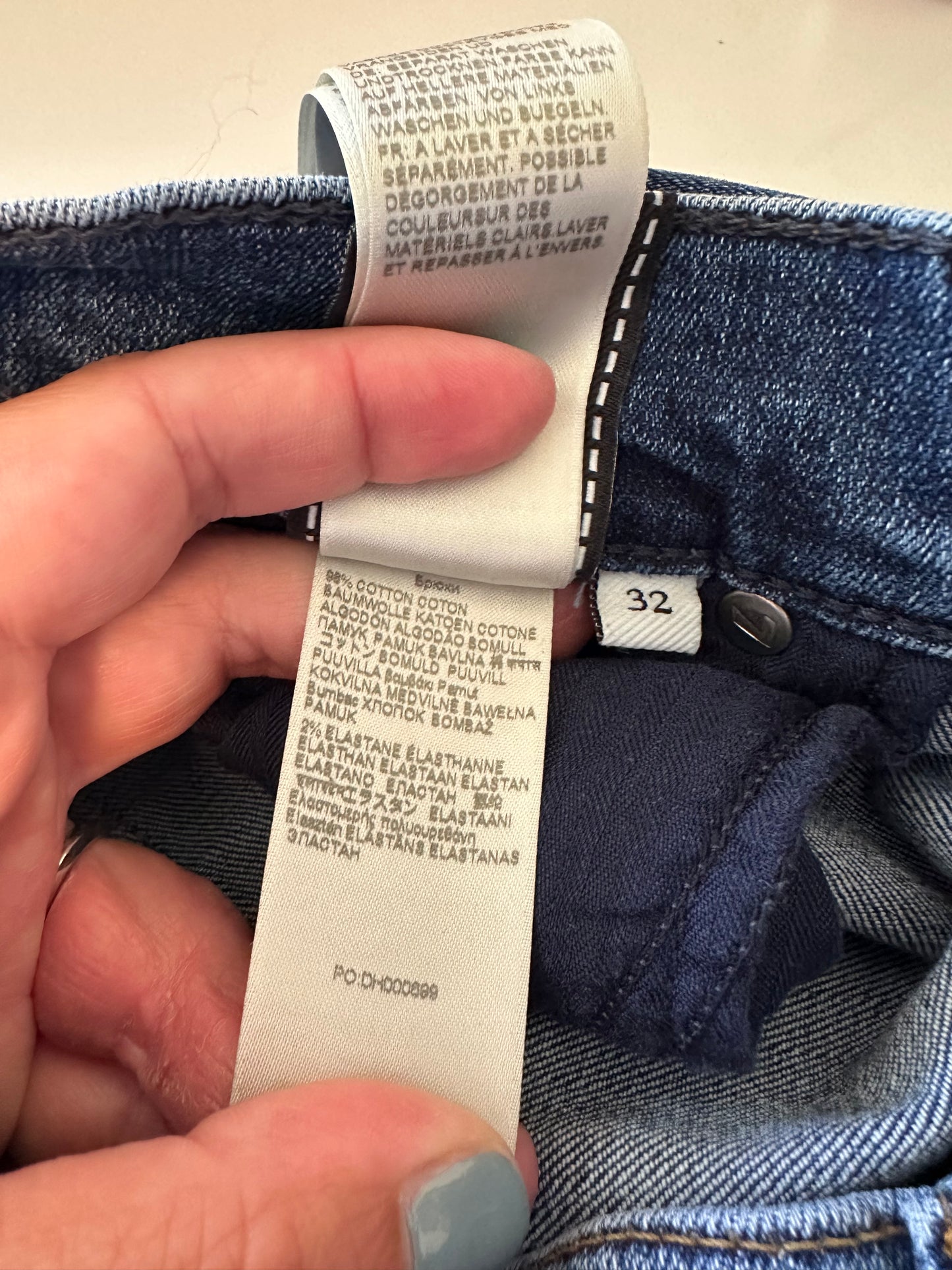 7 For All Mankind High Waist Slim Kick Jukebox with Hem Studs | Size 32