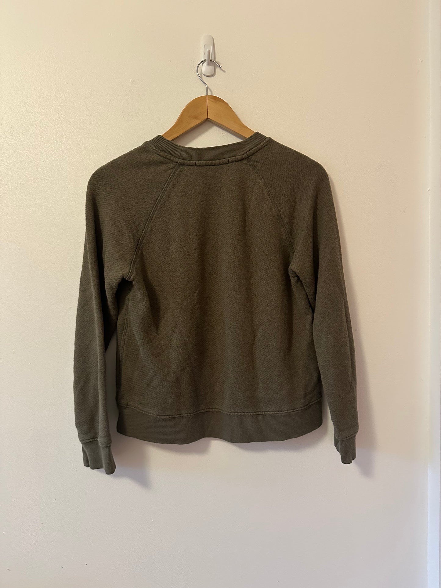 Jenni Kayne Saturday Sweatshirt in Olive Green | Size XS