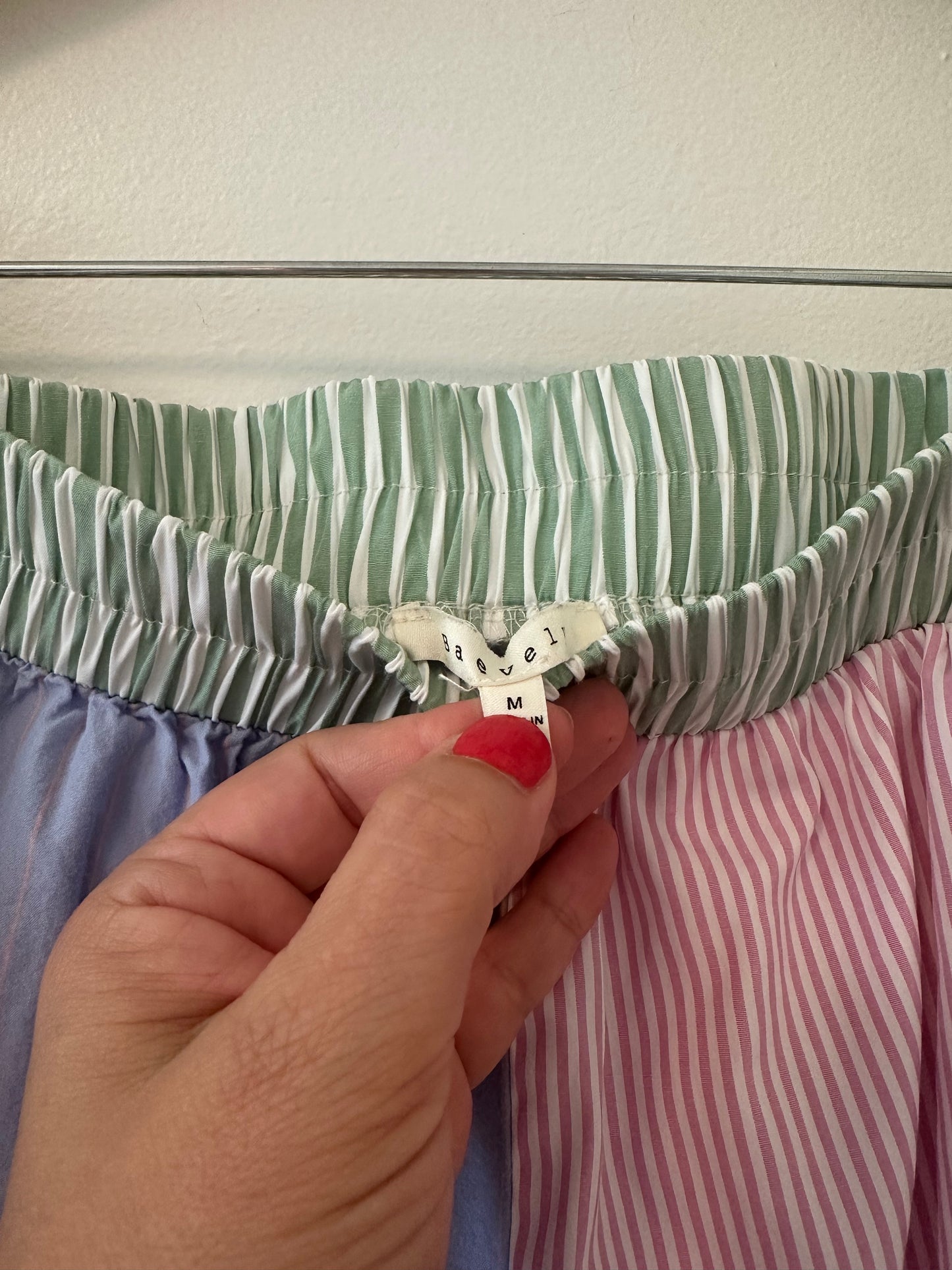 Baevely Striped Women's Shorts Size Medium
