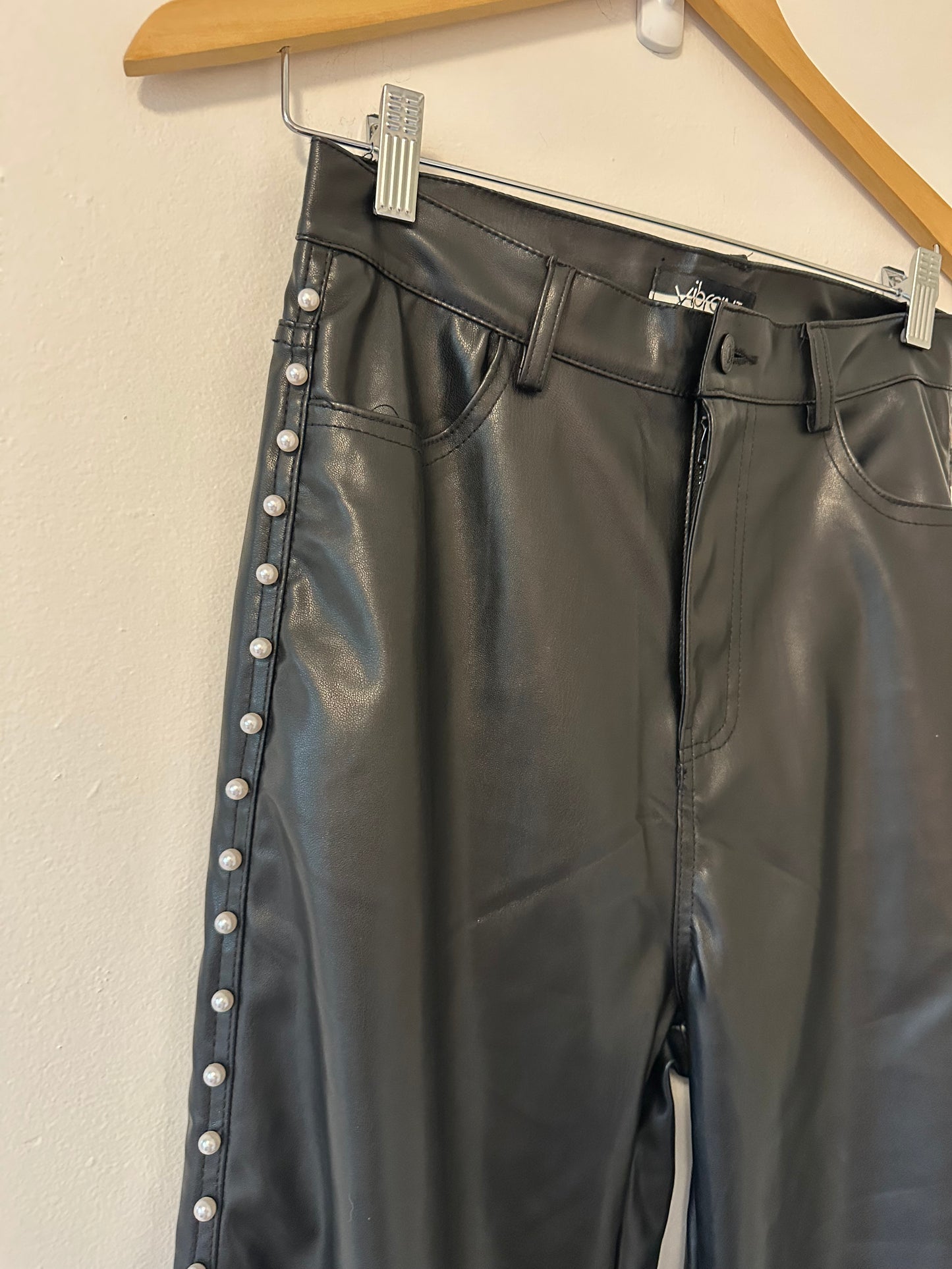 NWT Vibrant Black Leather Pants with Pearl Detailing - Size 28