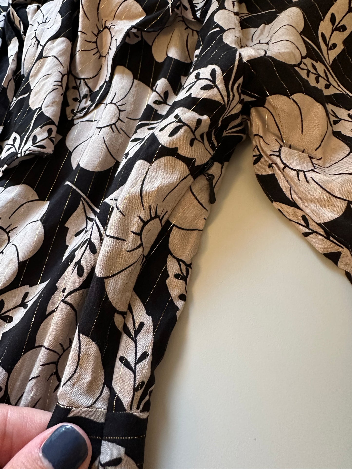 Boden Ruffle Neck Long Sleeve Dress in Black and Tan | Size 4L