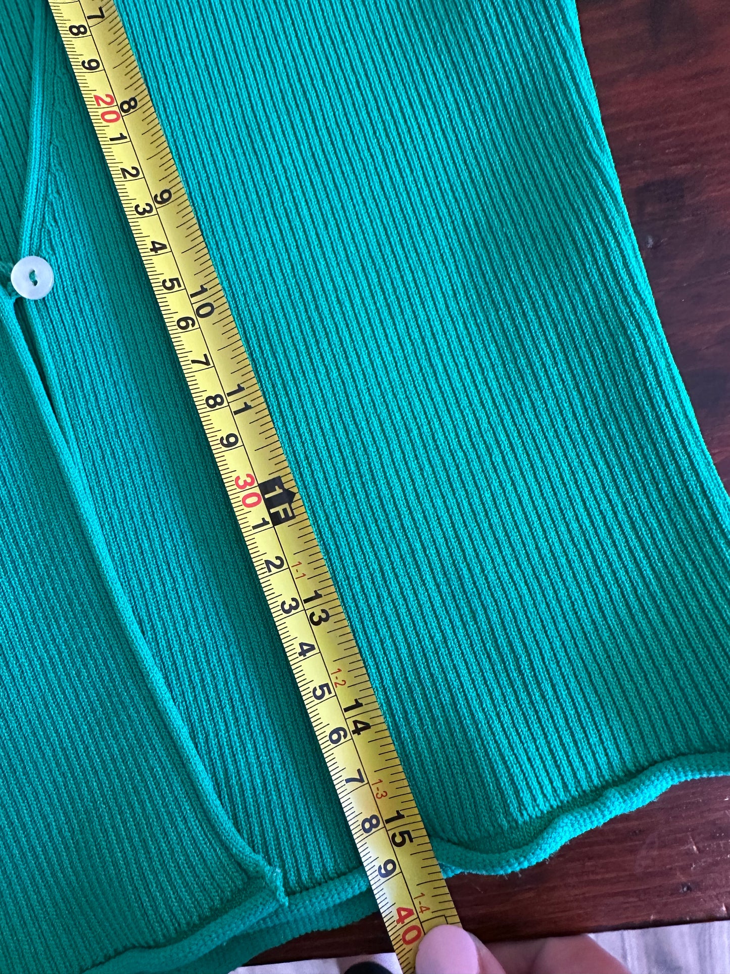 Zara Cropped Ribbed Cardigan in Green - Size Small