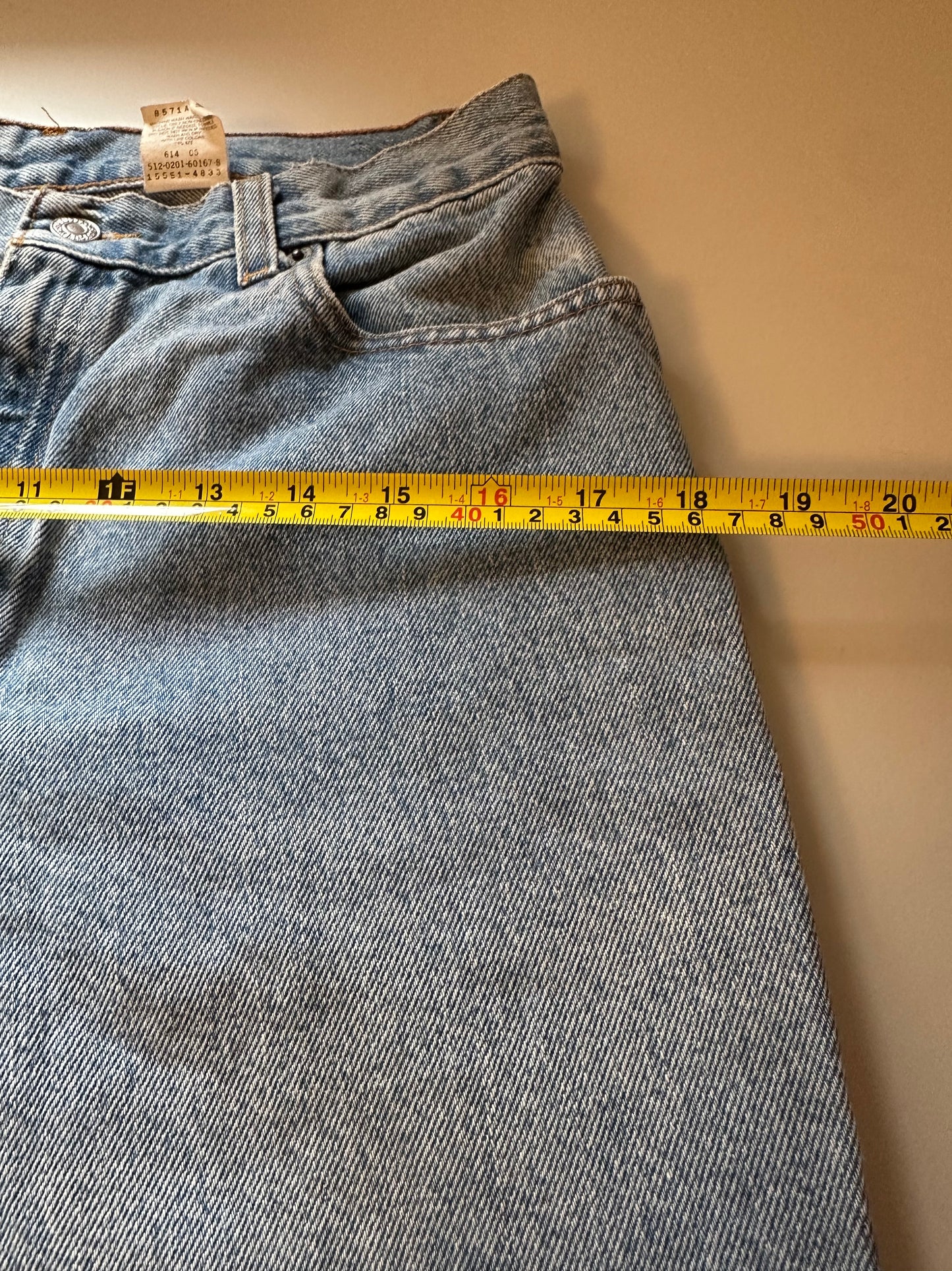 Levi's Vintage 550 Classic Light Blue Denim Tapered Cotton Jeans | Size 10