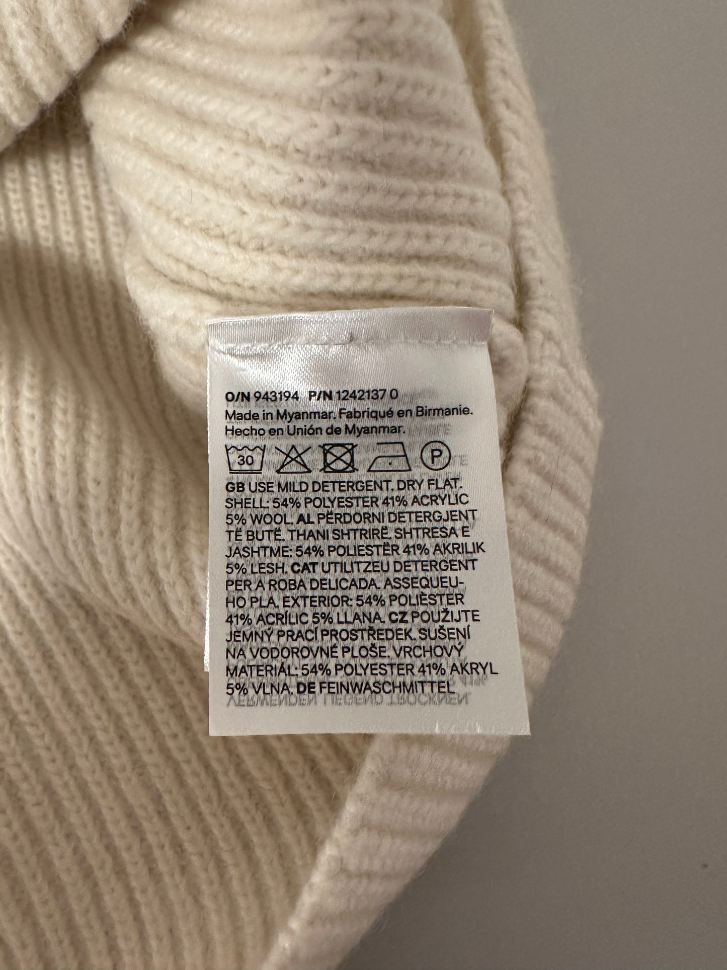 H&M Ivory Tunic Length Polo V-Neck Women's Sweater | Size Large
