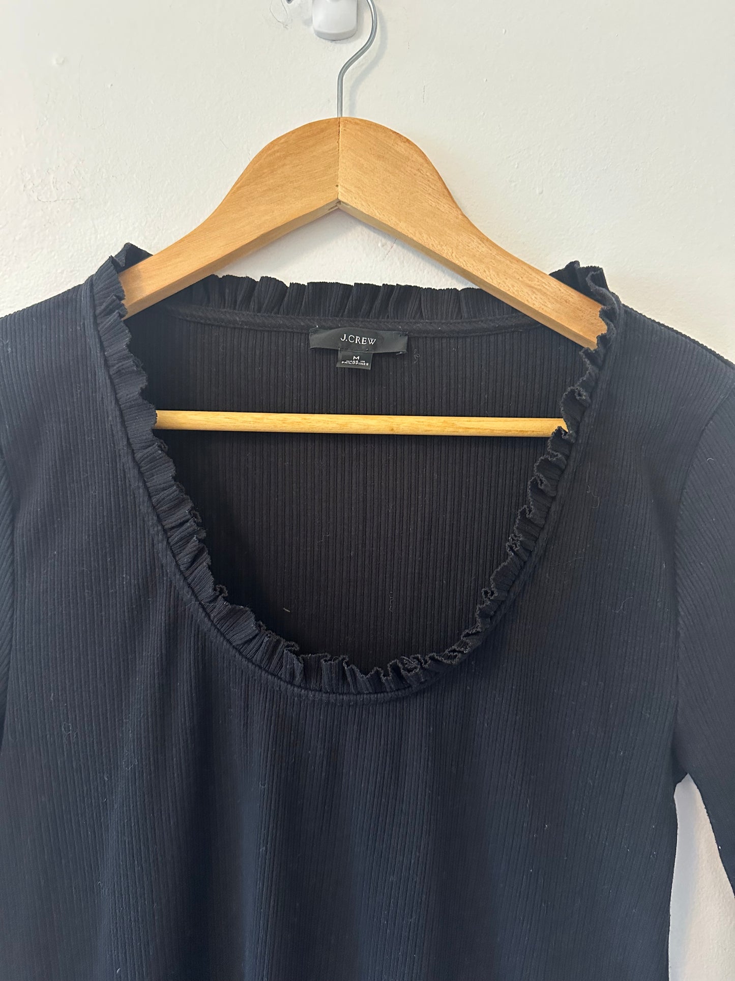J. Crew - Vintage Ribbed Black Ruffled Long Sleeve Scoop Neck T-Shirt | Size Medium