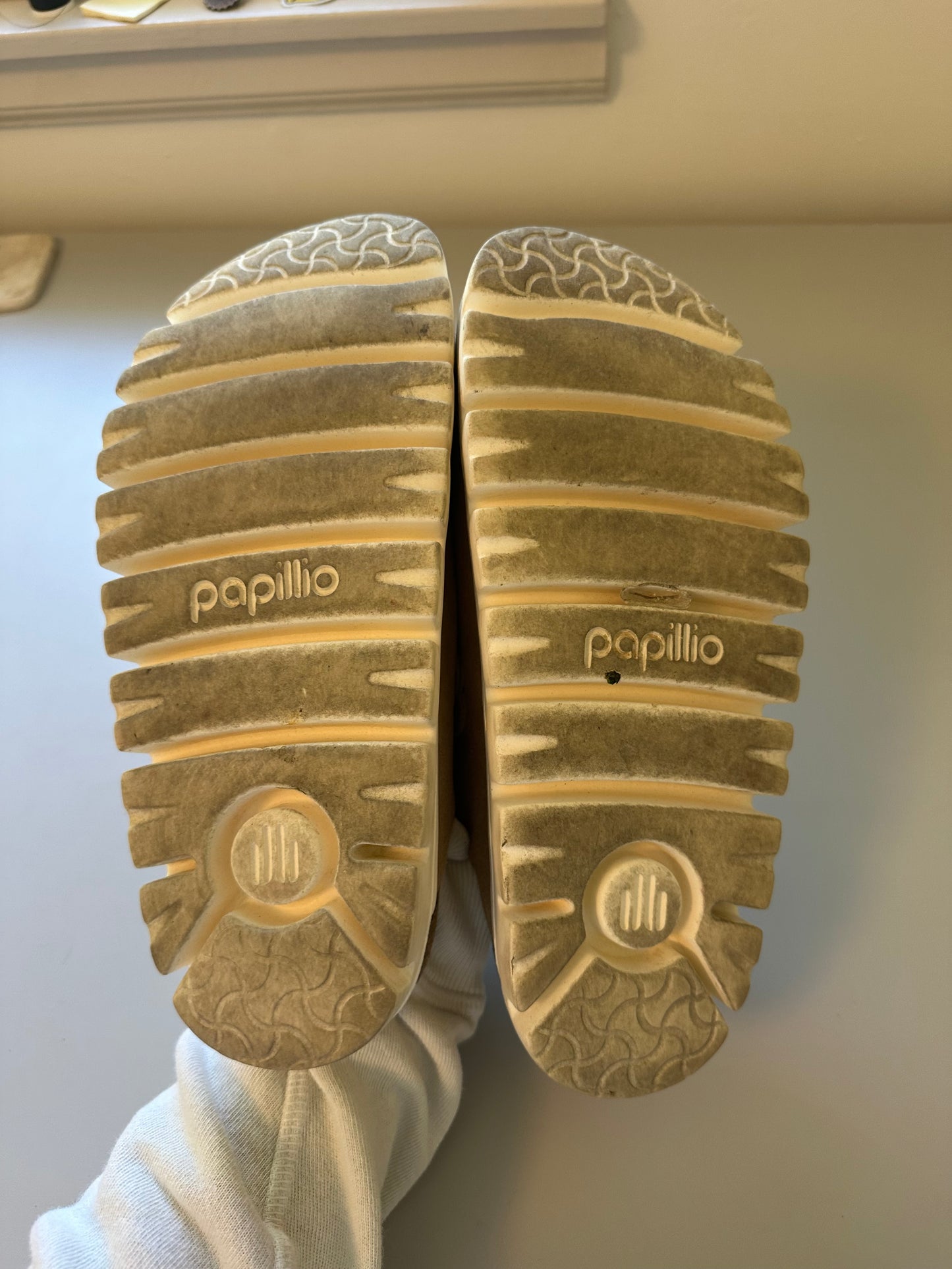 Birkenstock Papillio Boston Chunky Platform Pull On Clogs in Warm Tan Suede | Size 39