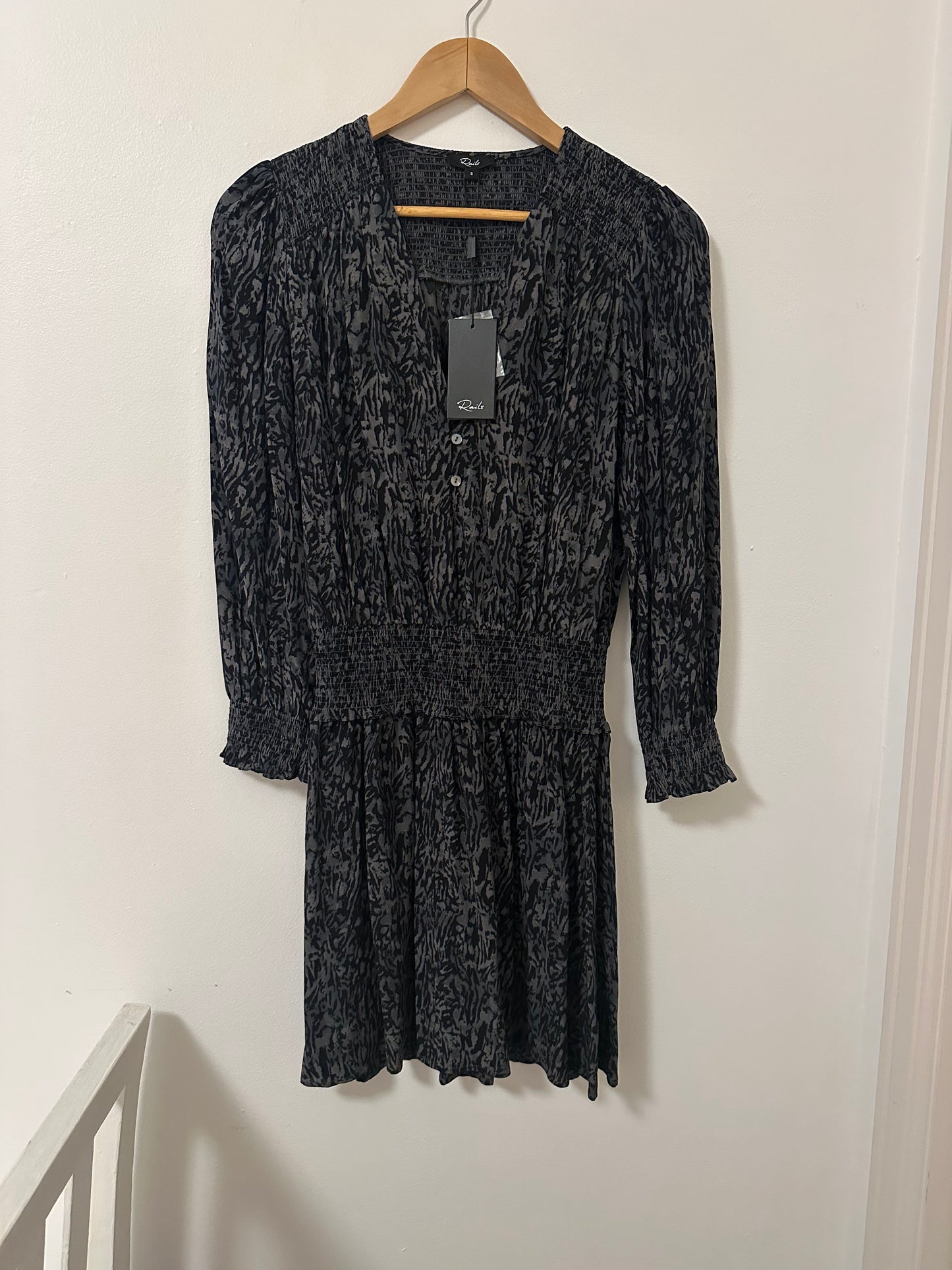 NWT Rails Zana Smocked Blouson Mini Dress in Abstract Animal Size Small