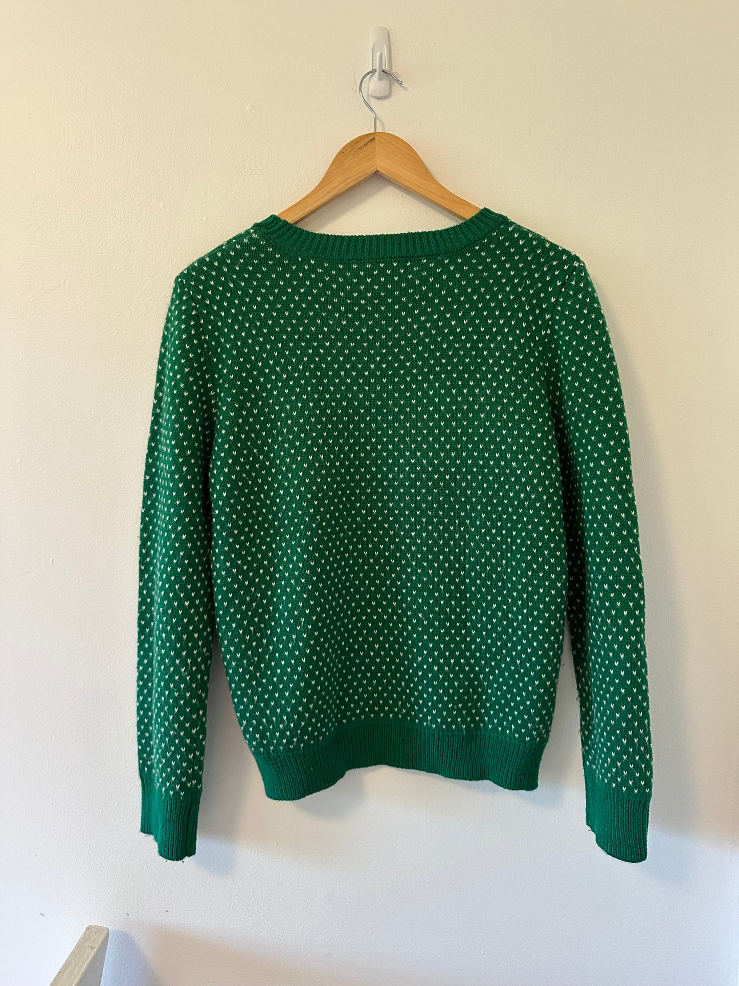 Ye Mak Green Sweater with Reindeer Design - Size Small