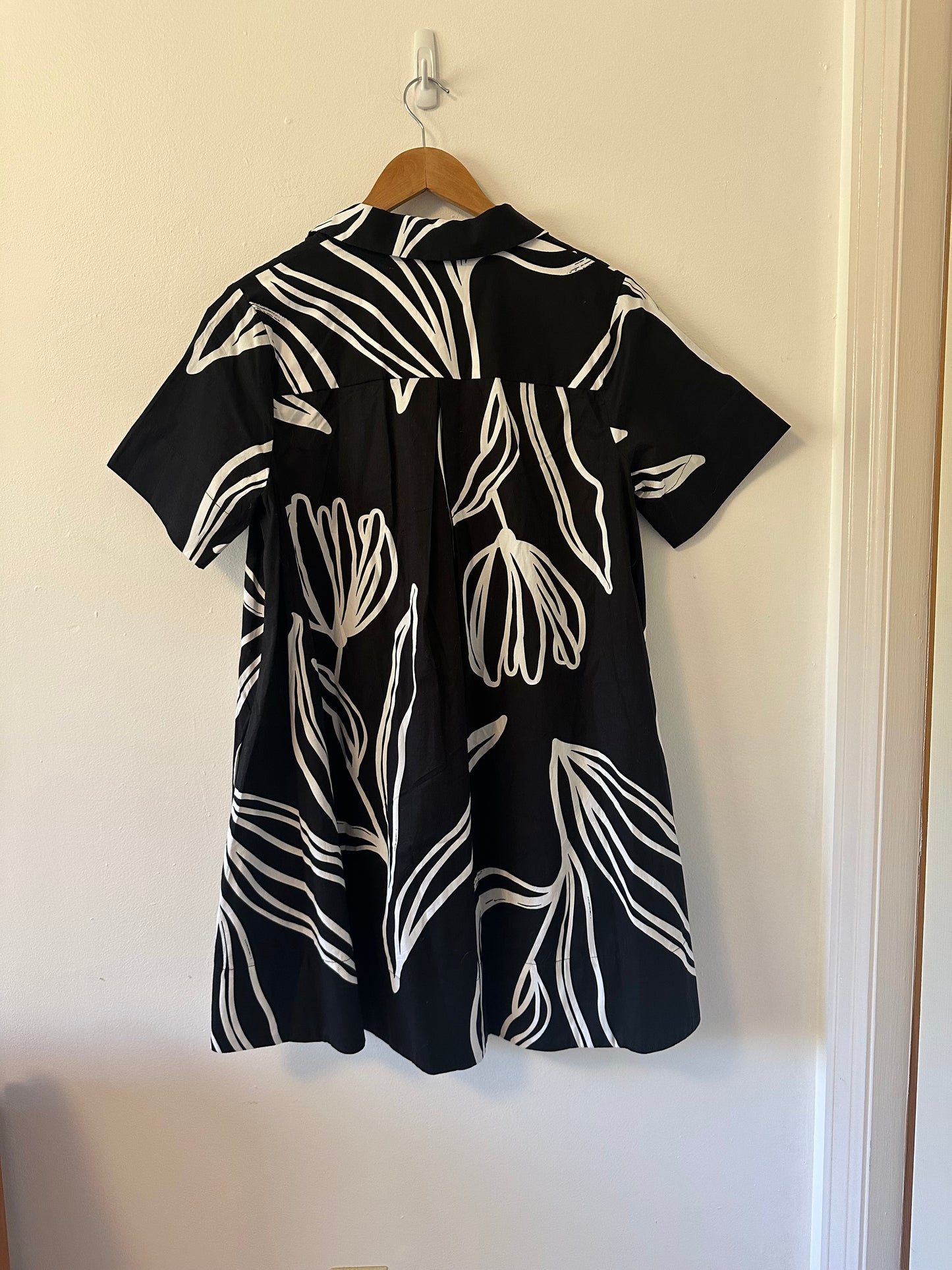 NWT Rachel Zoe Monochrome Leaf Pattern Dress | Size Small