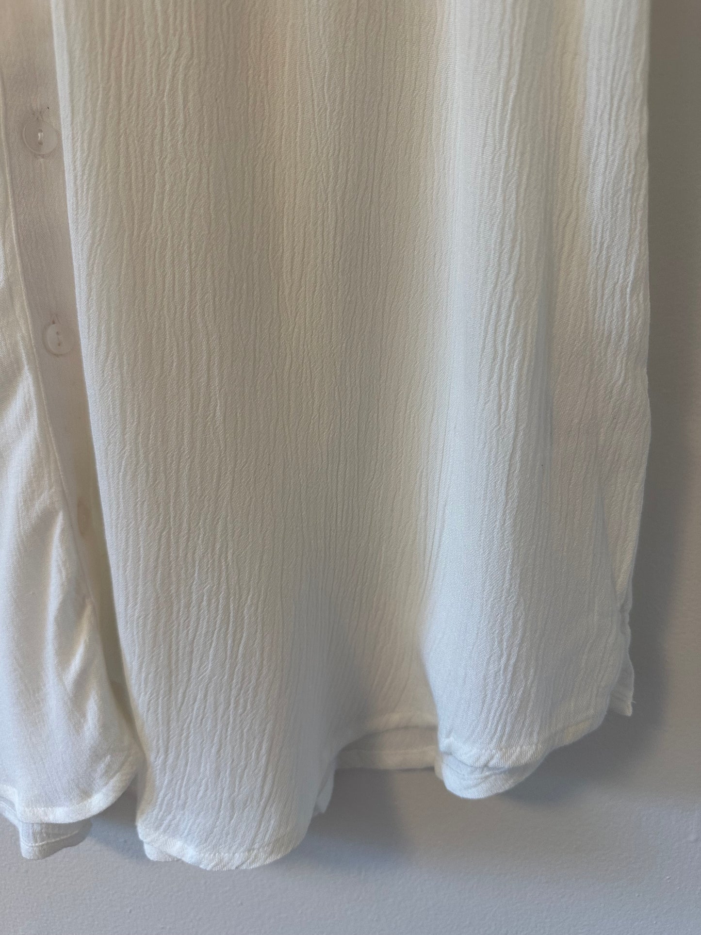Fortune + Ivy White Short Sleeve Button Down Shirt | Size Small