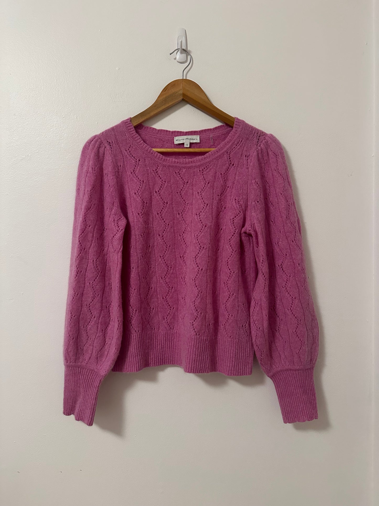 White + Warren Cashmere Pointelle Puff Sleeve Sweater in Berry Pink | Size Small