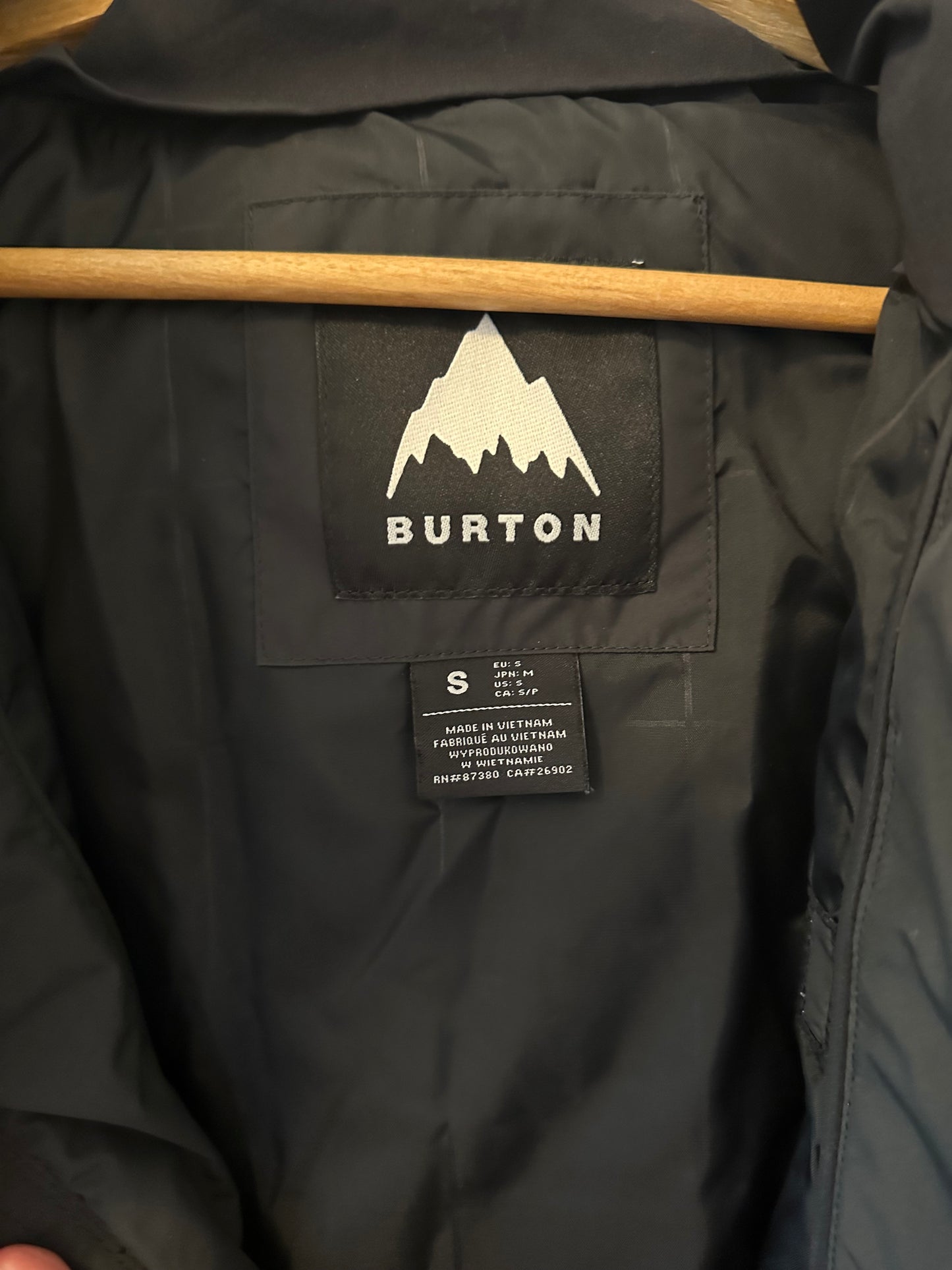 Burton Loyil Down Snowboard Jacket in Black | Size Small