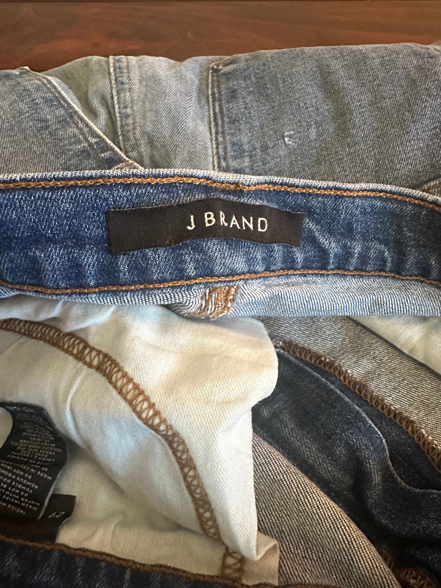 J Brand Cropped Ellis Blue Denim Jeans in Rival - Size 29