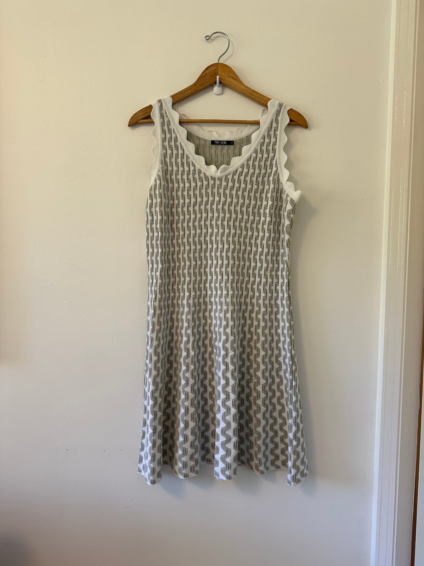 Nic+Zoe Spring Fling Metallic Twirl Dress - White and Silver | Size Extra Large
