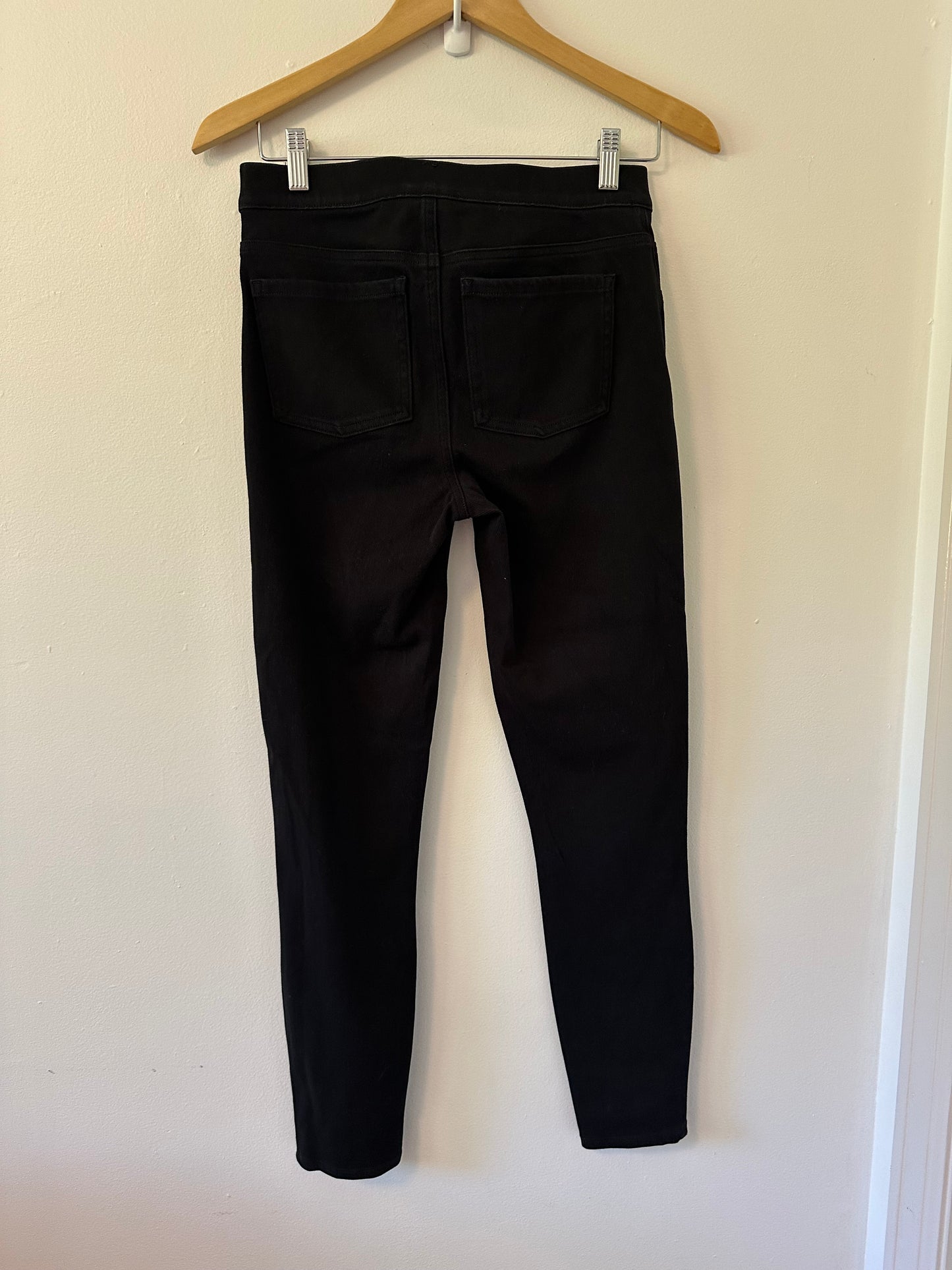 SPANX - SPANXshape™ EveryWear Ankle Skinny Jeans in Clean Black | Size M