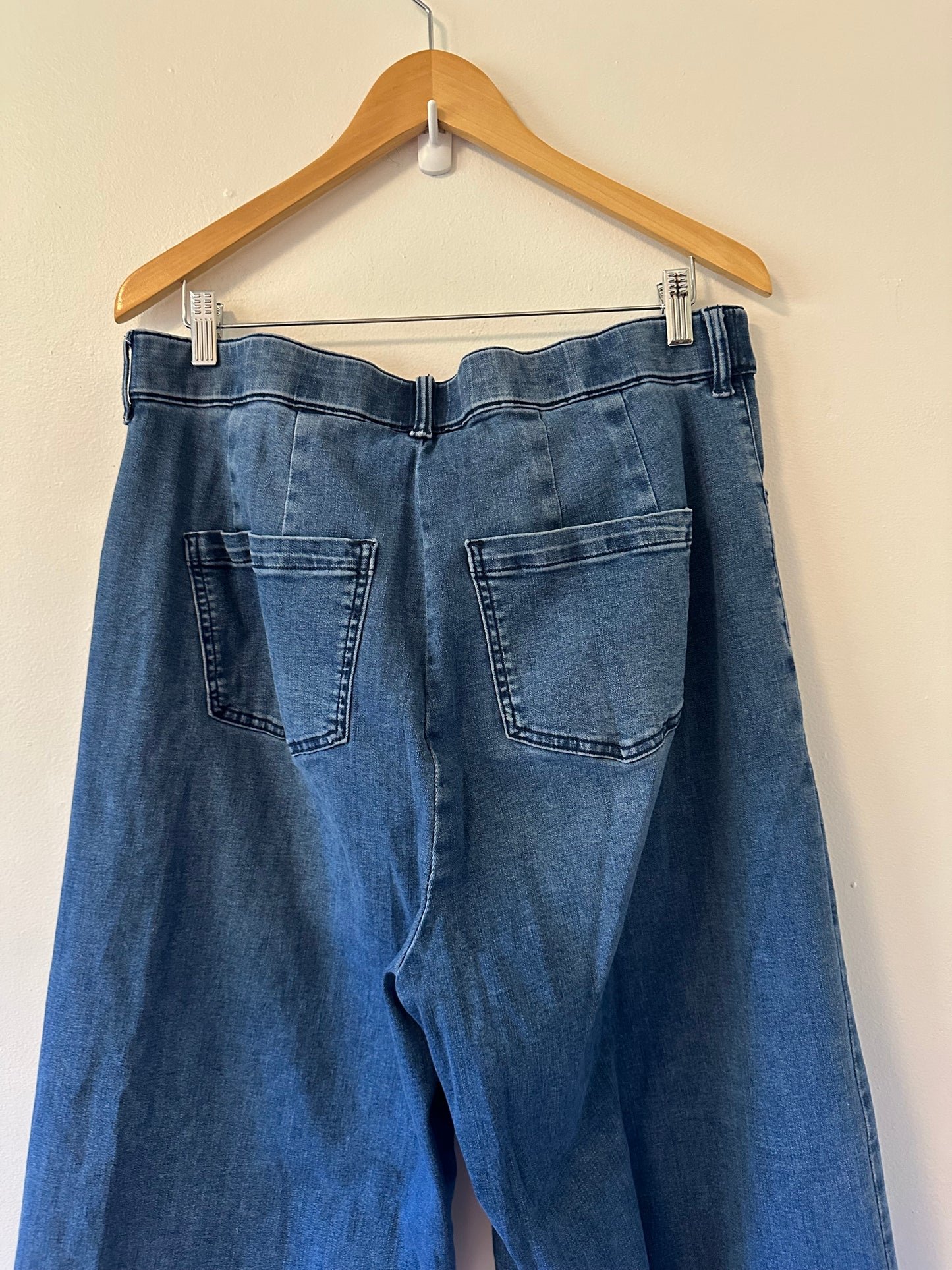 Universal Standard Carrie High Rise Wide Leg Jeans | Size 16
