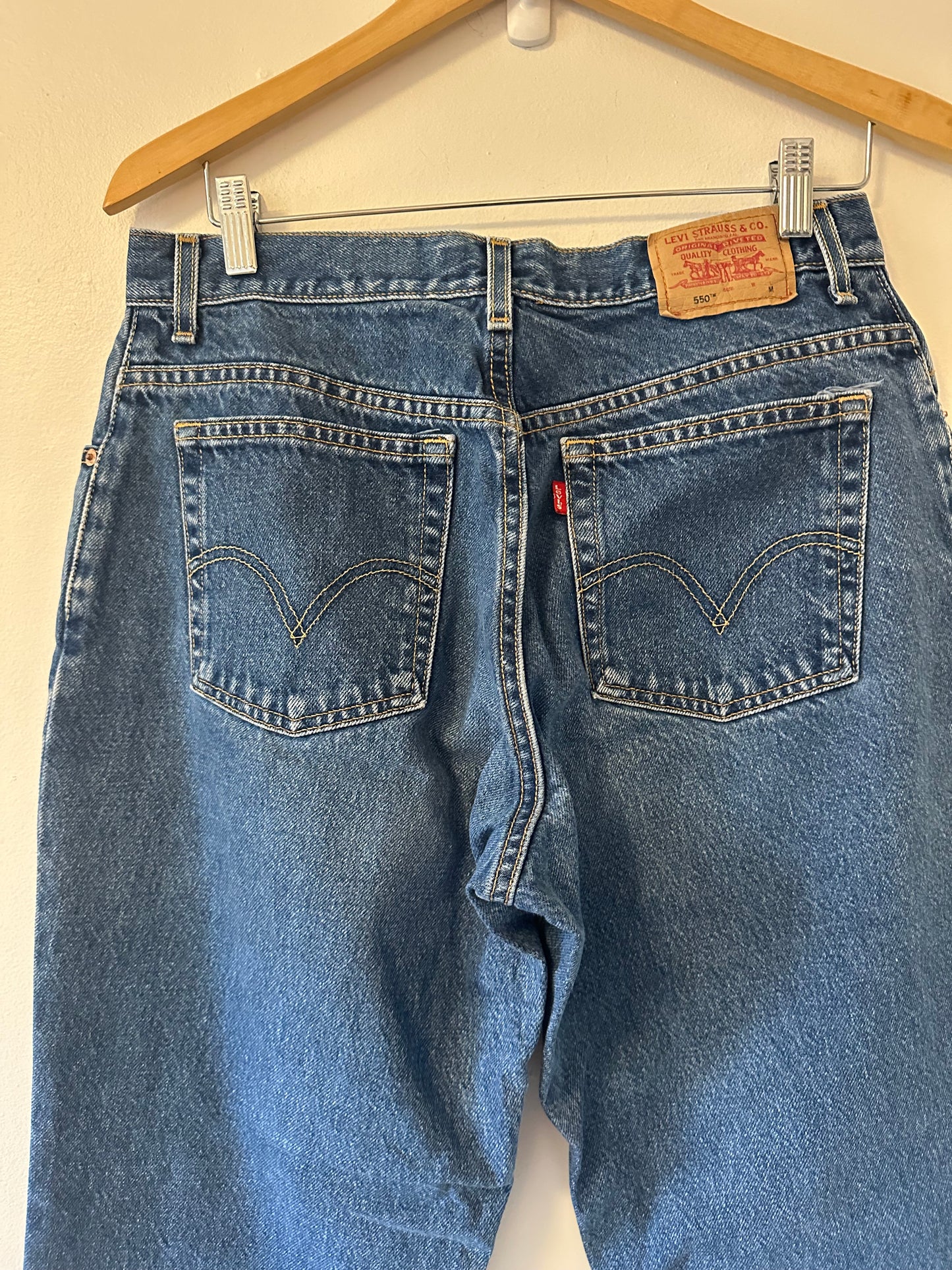 Levi's Vintage 550 Classic Relaxed Fit High Rise Blue Jeans | Size 14
