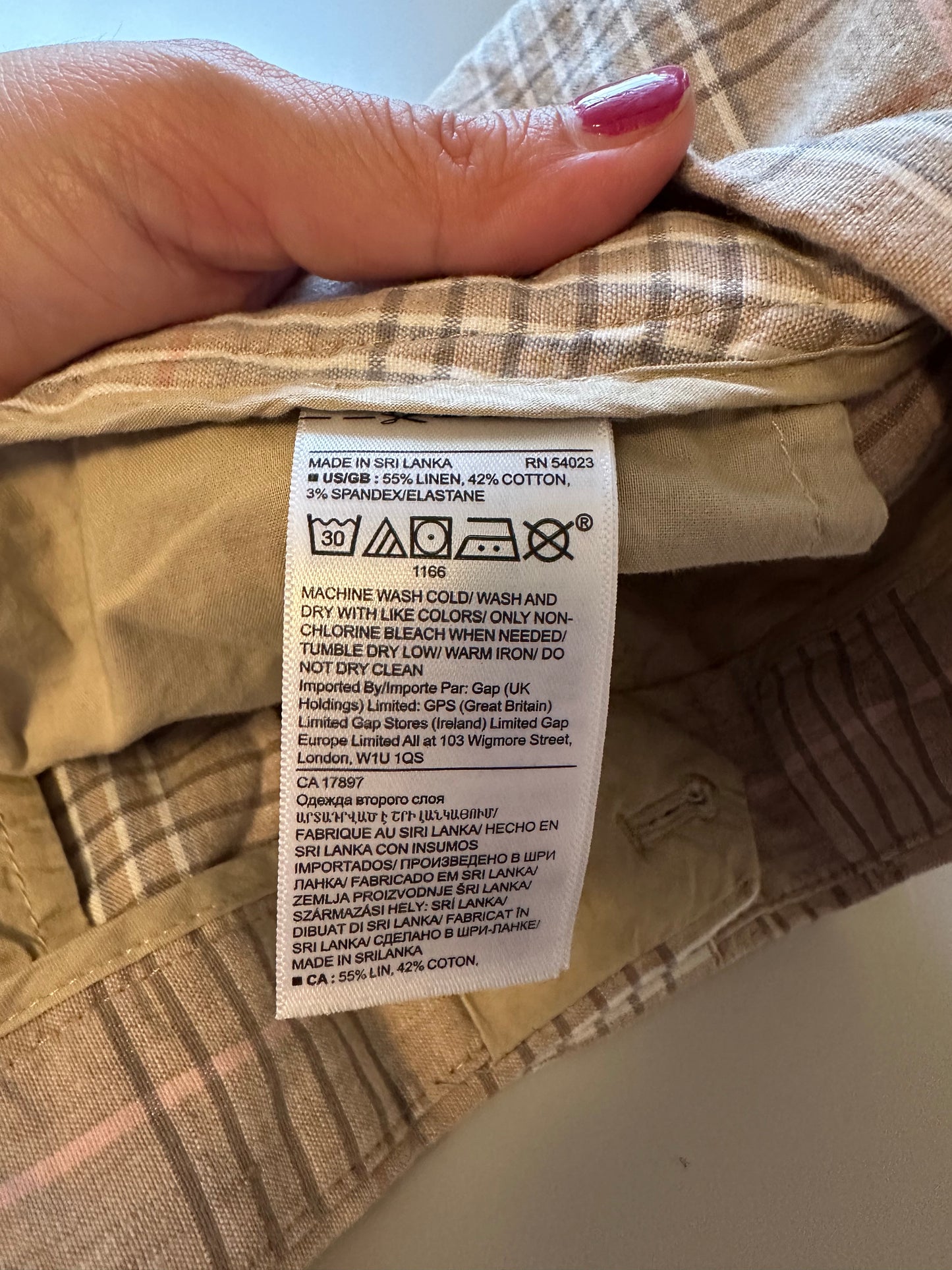 Banana Republic - Linen and Cotton Plaid Ankle Pants in Tan and Gray | Size 2P