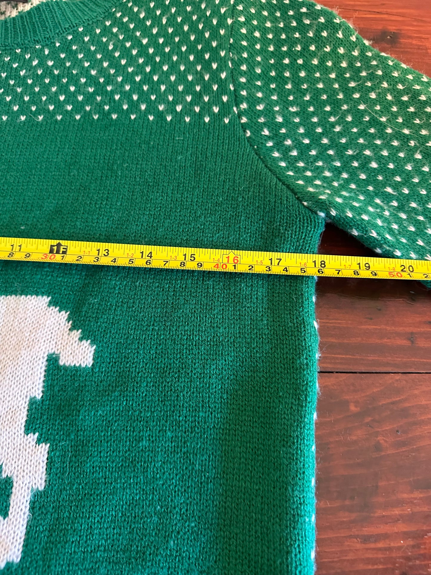 Ye Mak Green Sweater with Reindeer Design - Size Small