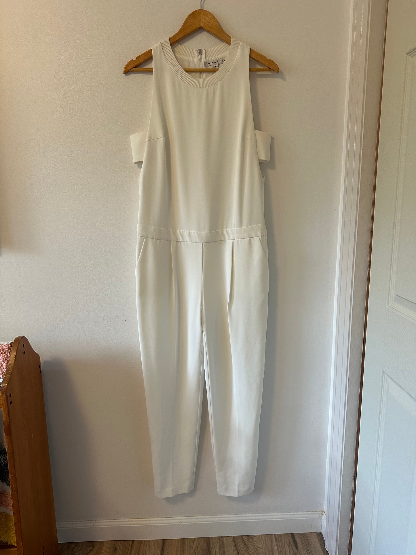 NWT Trina Turk White Paper Cut Sleeveless Jumpsuit | Size 6