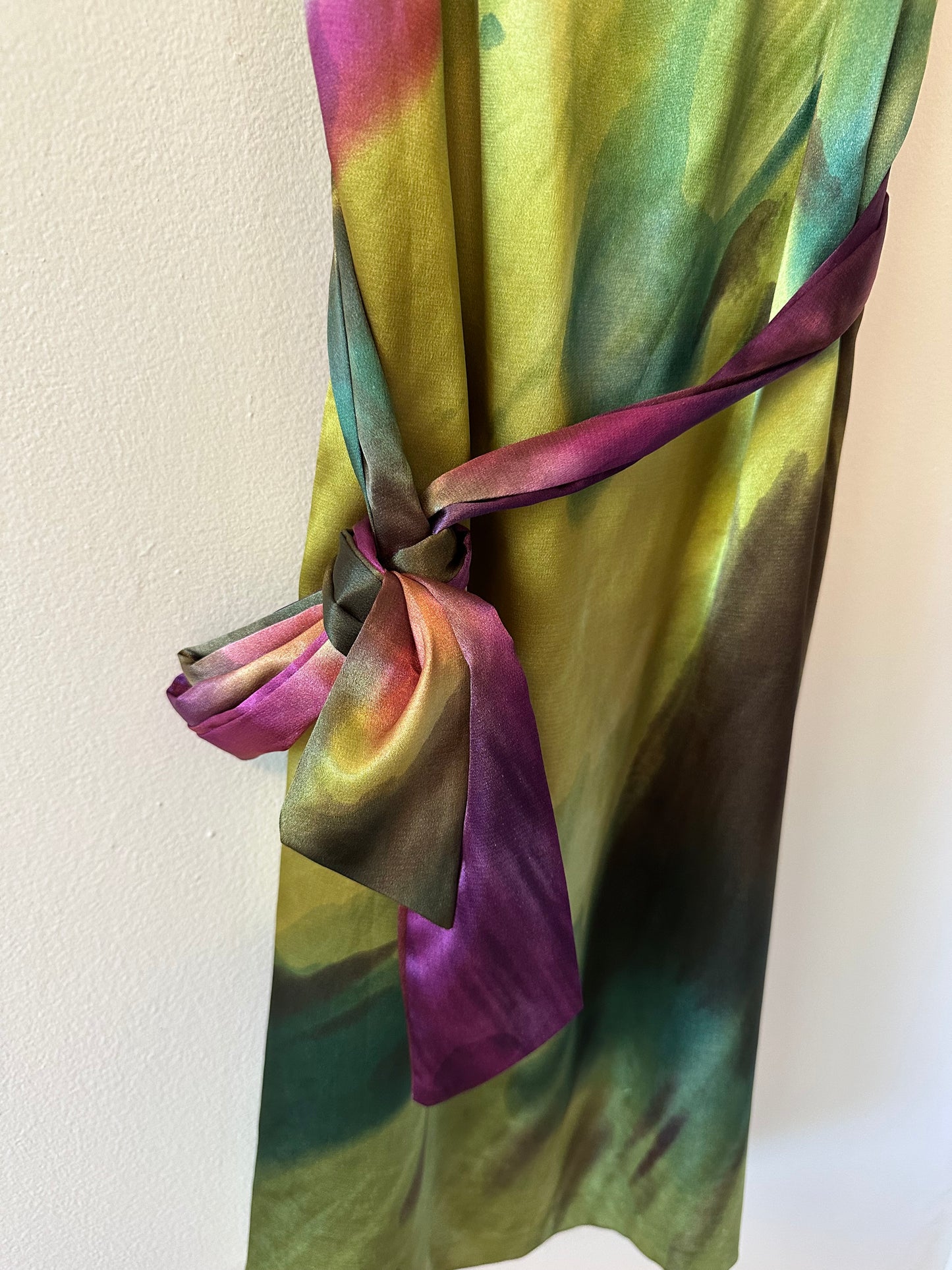 Cartese Sleeveless Belted Silky Dress in Purple and Green Print | Size 4