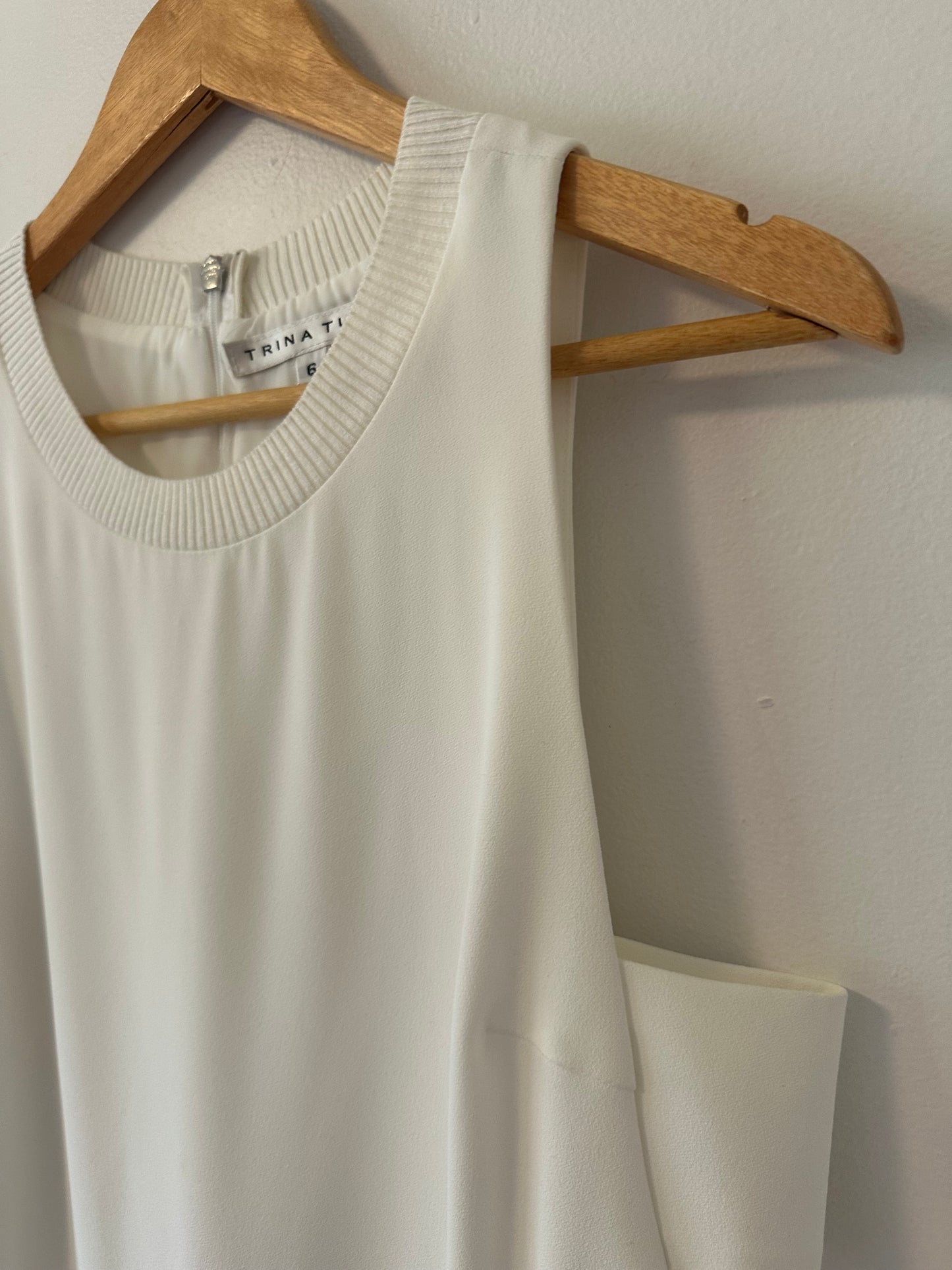 NWT Trina Turk White Paper Cut Sleeveless Jumpsuit | Size 6