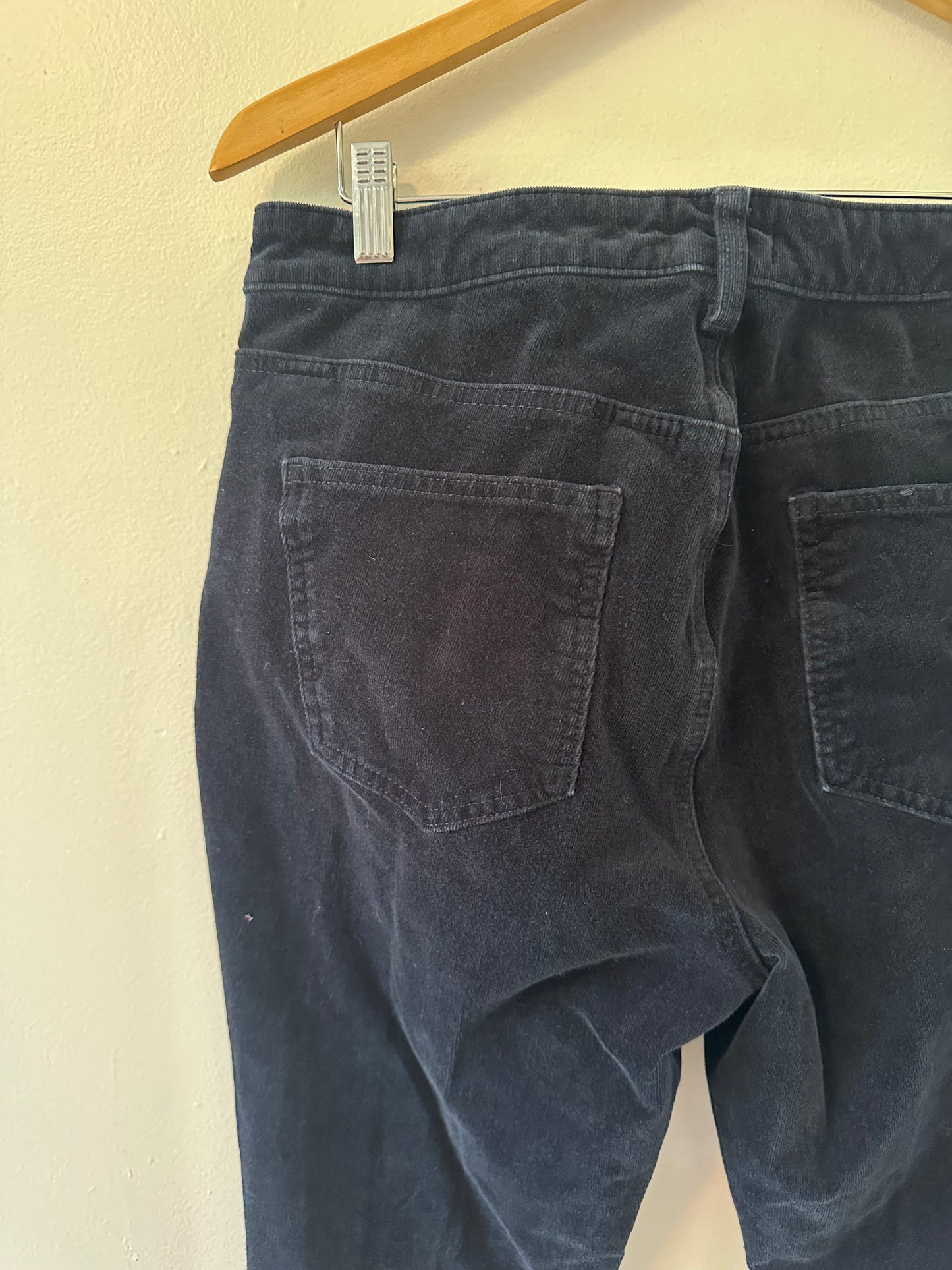 Pilcro Skinny Stretch Corduroy Jeans in Deep Navy Blue - Size 31