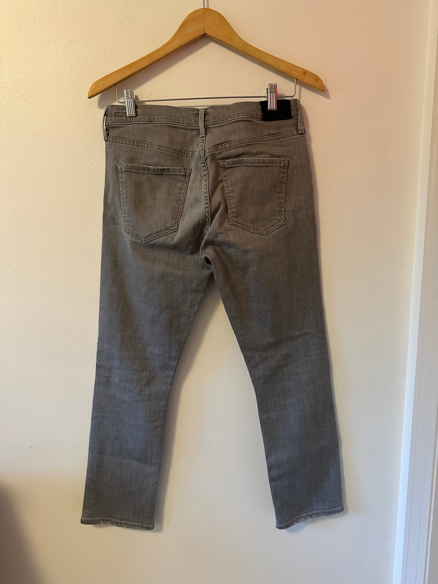 Citizens Of Humanity Emerson Slim Boyfriend Distressed Gray Skinny Jeans