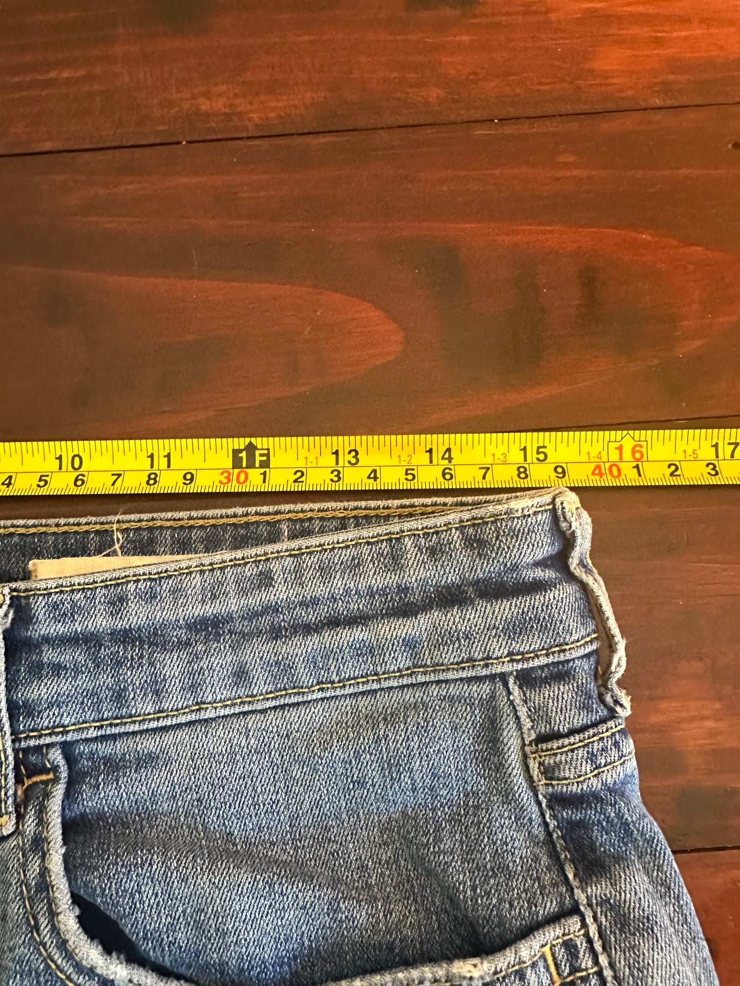 Pilcro Slim Boyfriend Denim Distressed Women Shorts - Size 28