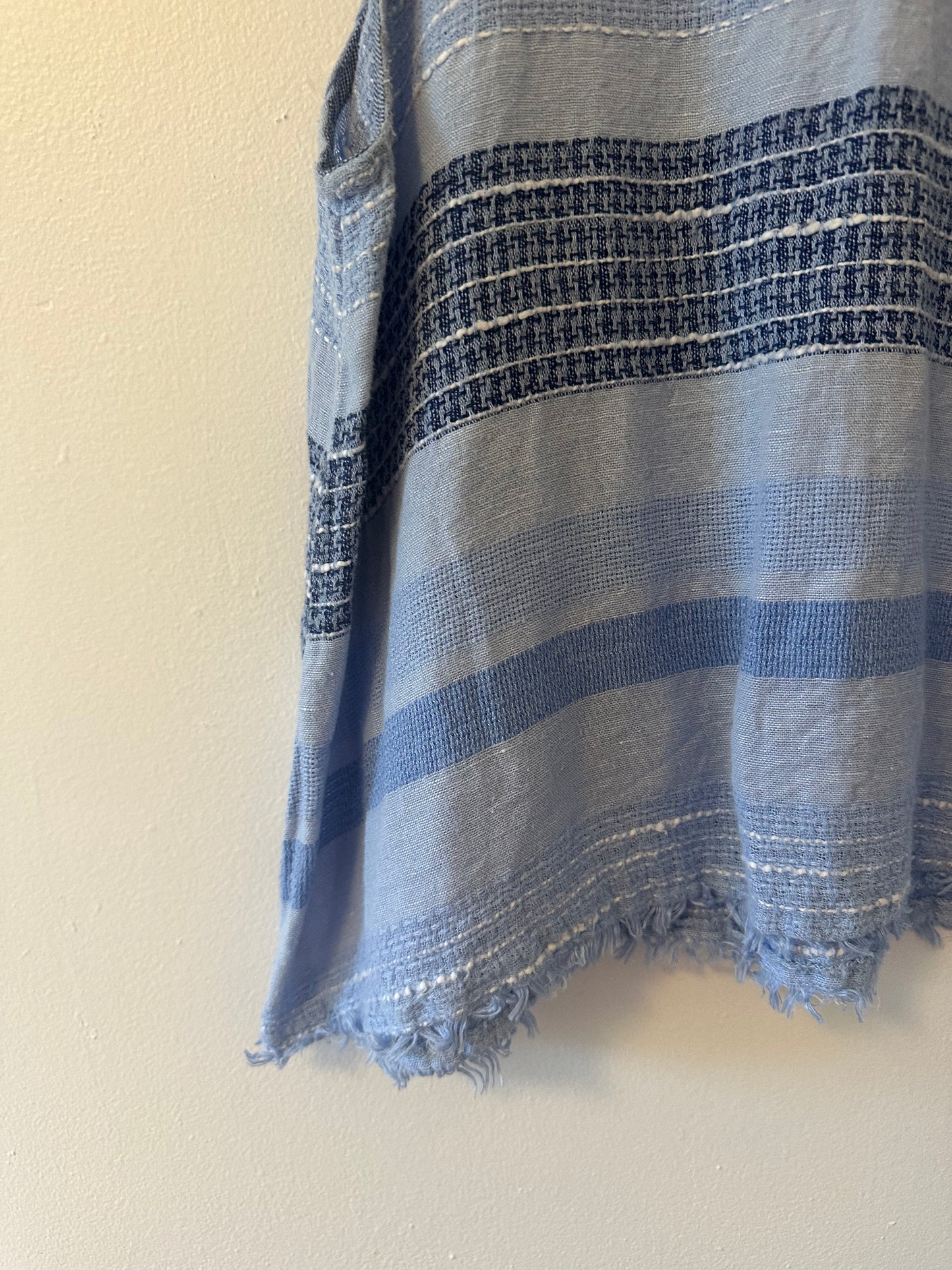 Bella Dahl Frayed Hem Tank Top in Shades of Blue - Size Medium