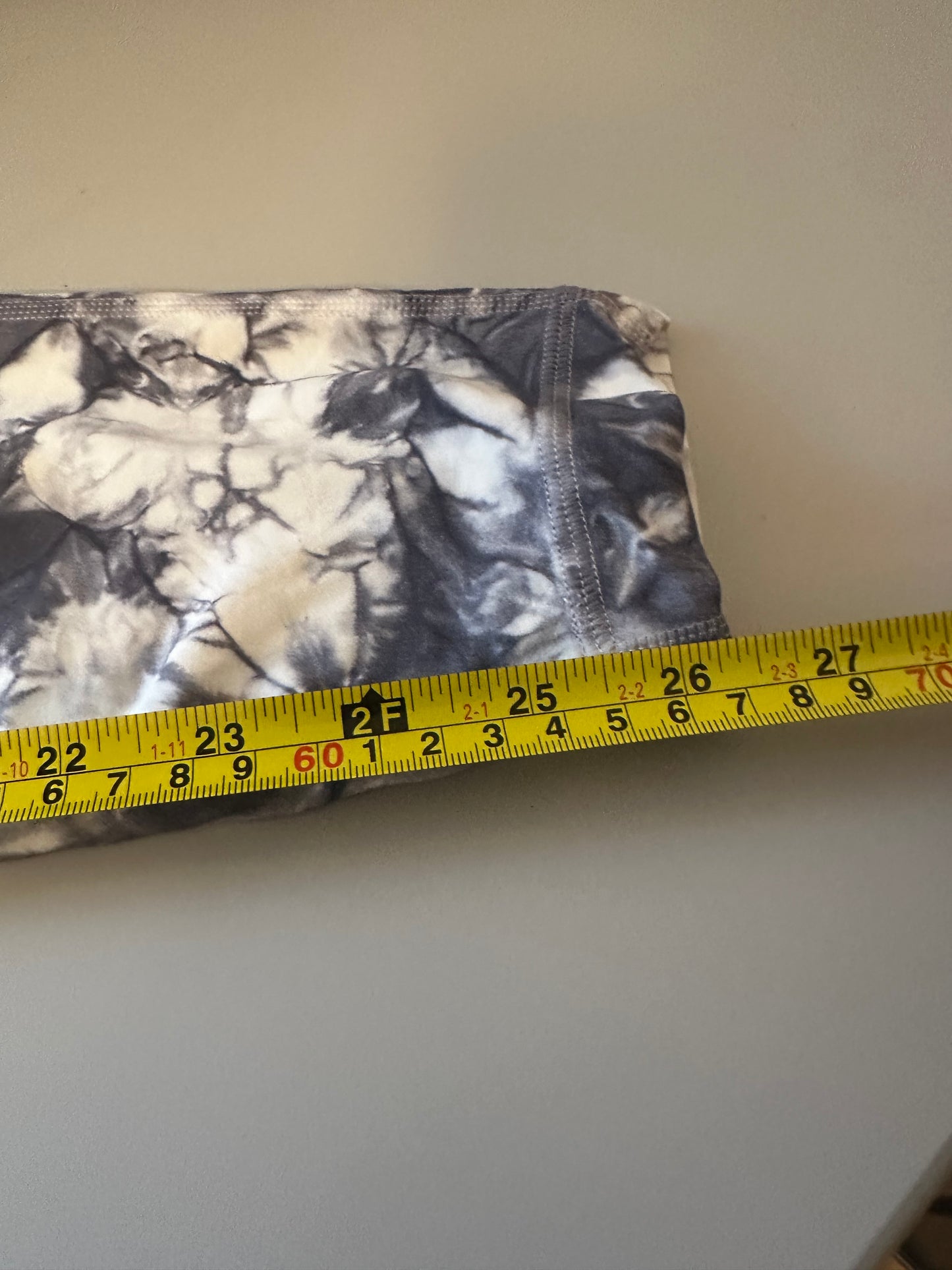 Athleta White and Gray Tie-Dye Leggings | Size Medium Tall