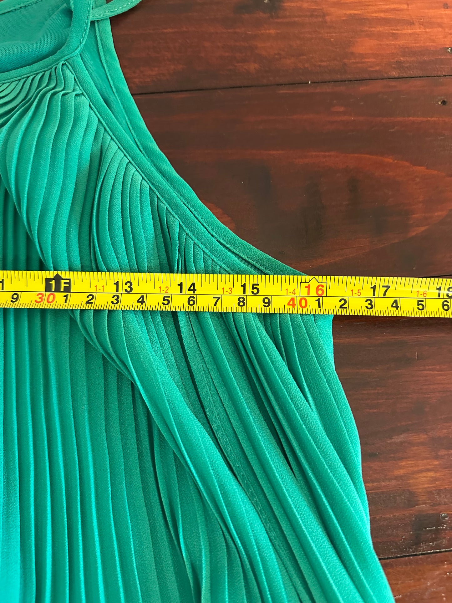 Ya Los Angeles Green Tiered Pleated Dress - Size Medium