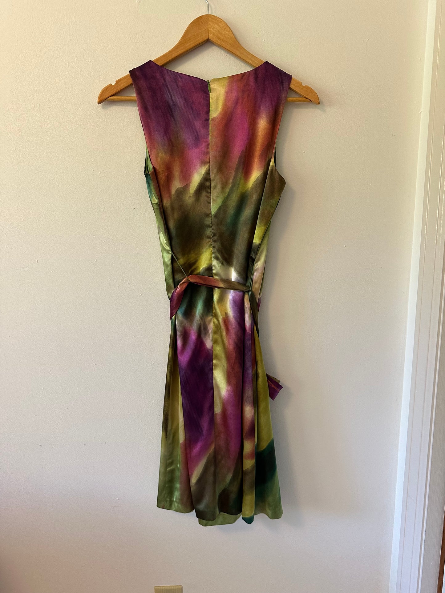 Cartese Sleeveless Belted Silky Dress in Purple and Green Print | Size 4