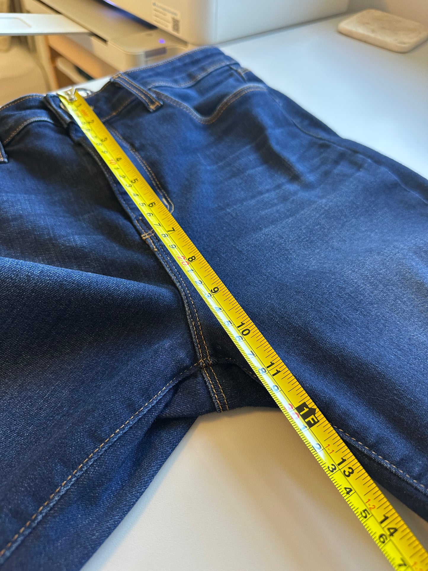 L'AGENCE Dark Blue Ankle Jeans With Stretch | Size 28