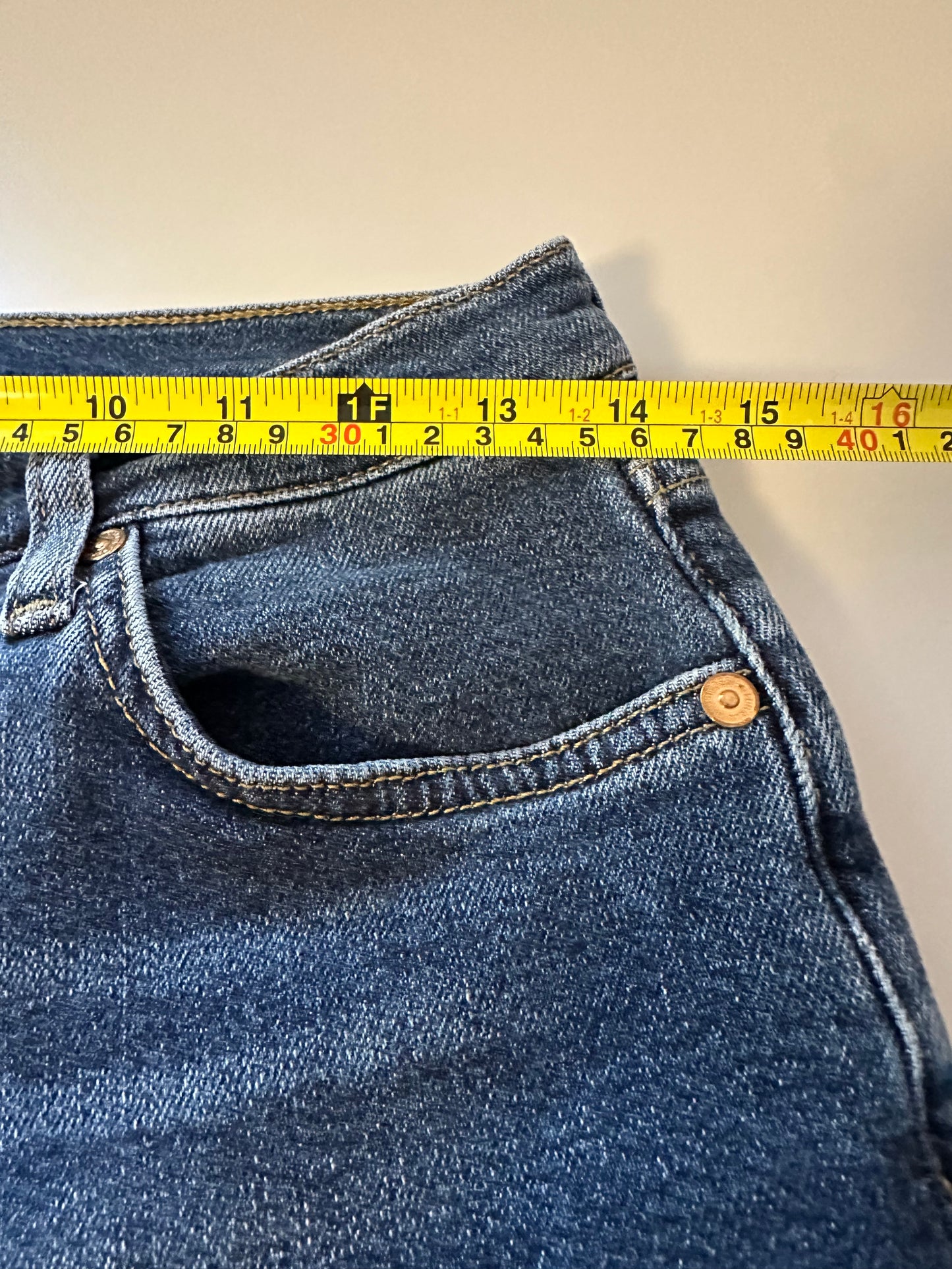 7 For All Mankind High Waist Slim Kick Jeans in Deep Soul | Size 30