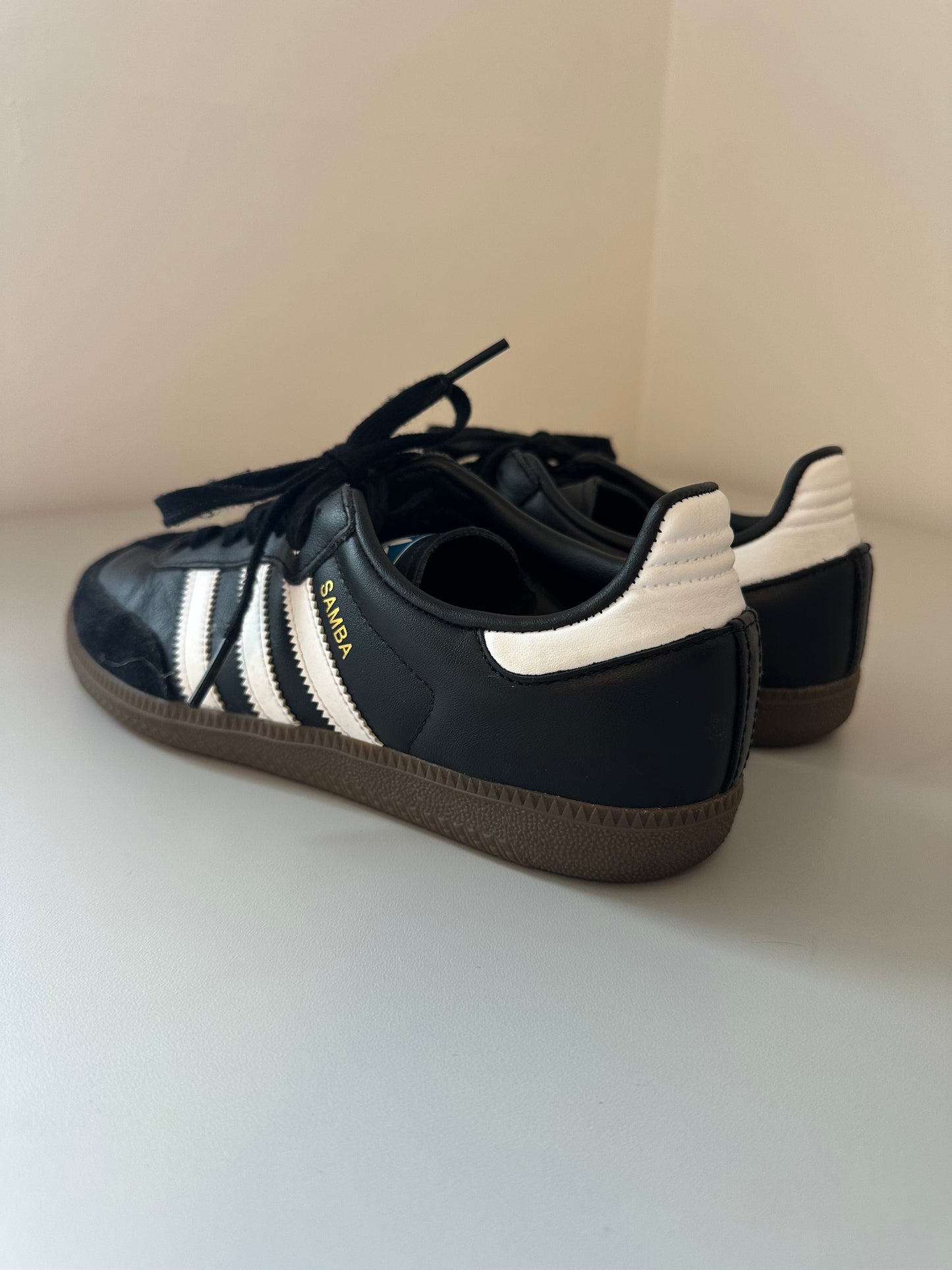 Adidas Samba OG W Sneakers in Core Black/Cloud White/Gum | Size 7.5