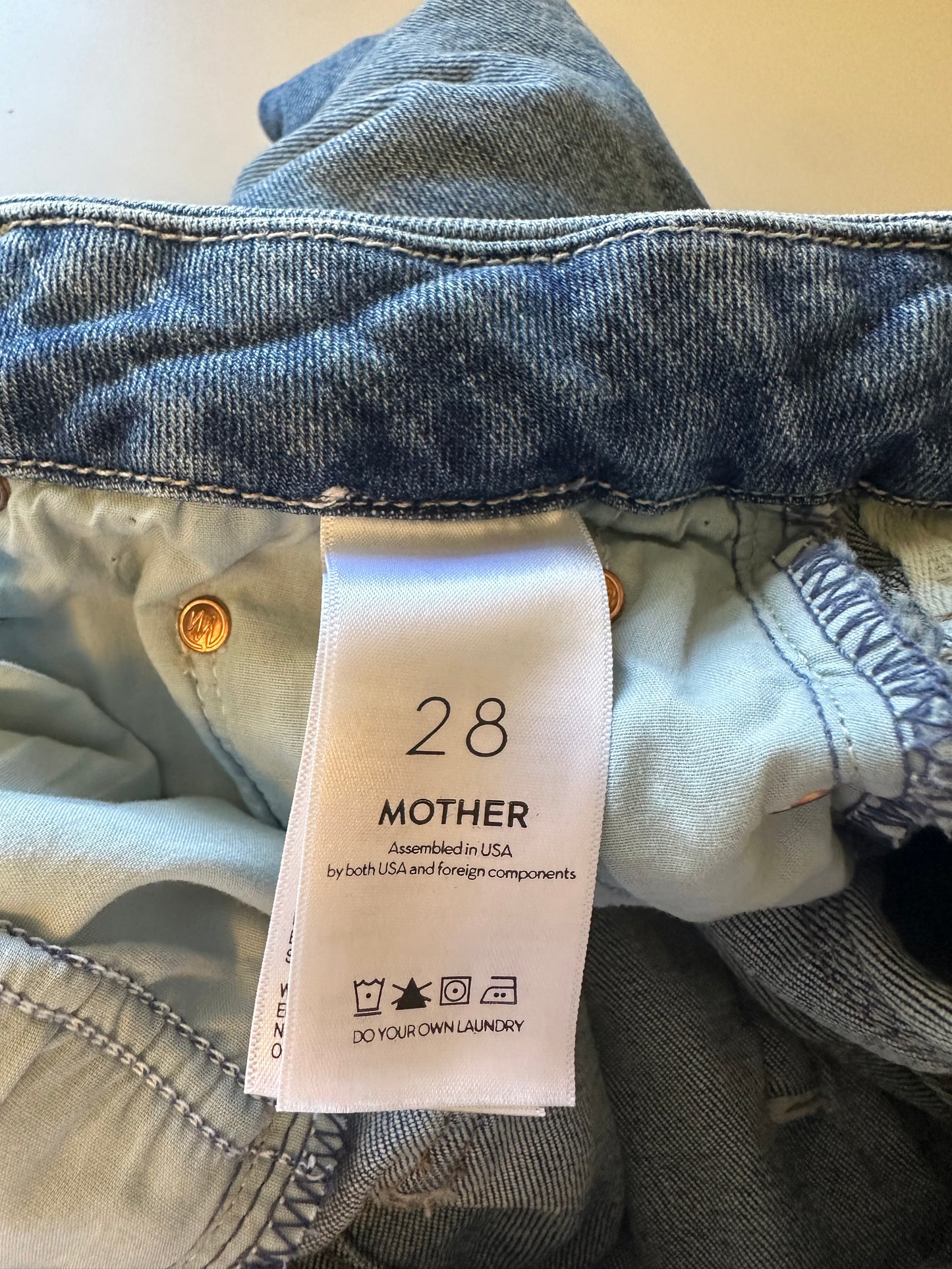 MOTHER High Waisted Looker Ankle Blue Cropped Jeans in Popism | Size 28