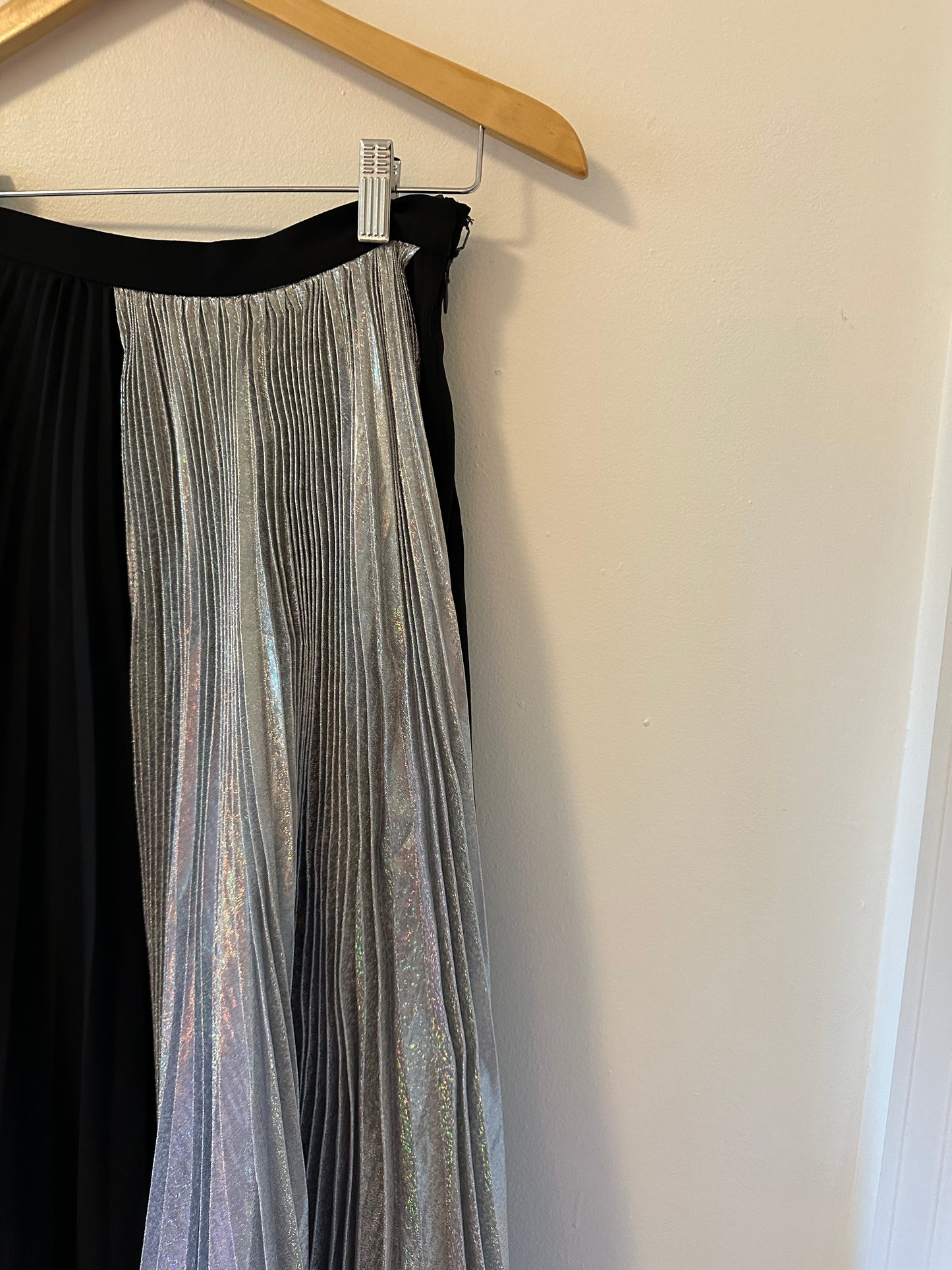 Delfi Collective Eliza Asymmetrical Black and Silver Skirt - Size Medium