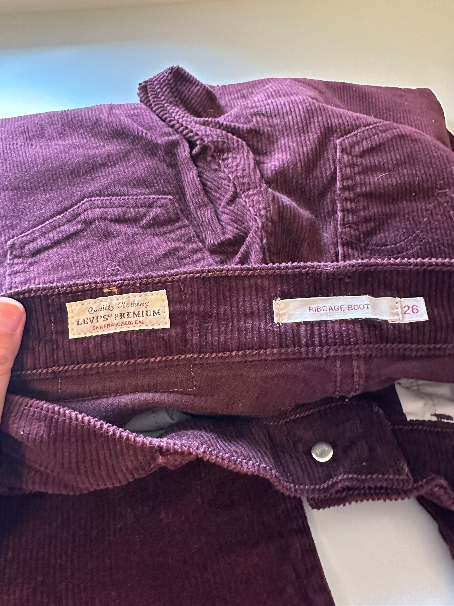 Levi's Ribcage Bootcut Deep Burgundy Corduroy Jeans | Size 26