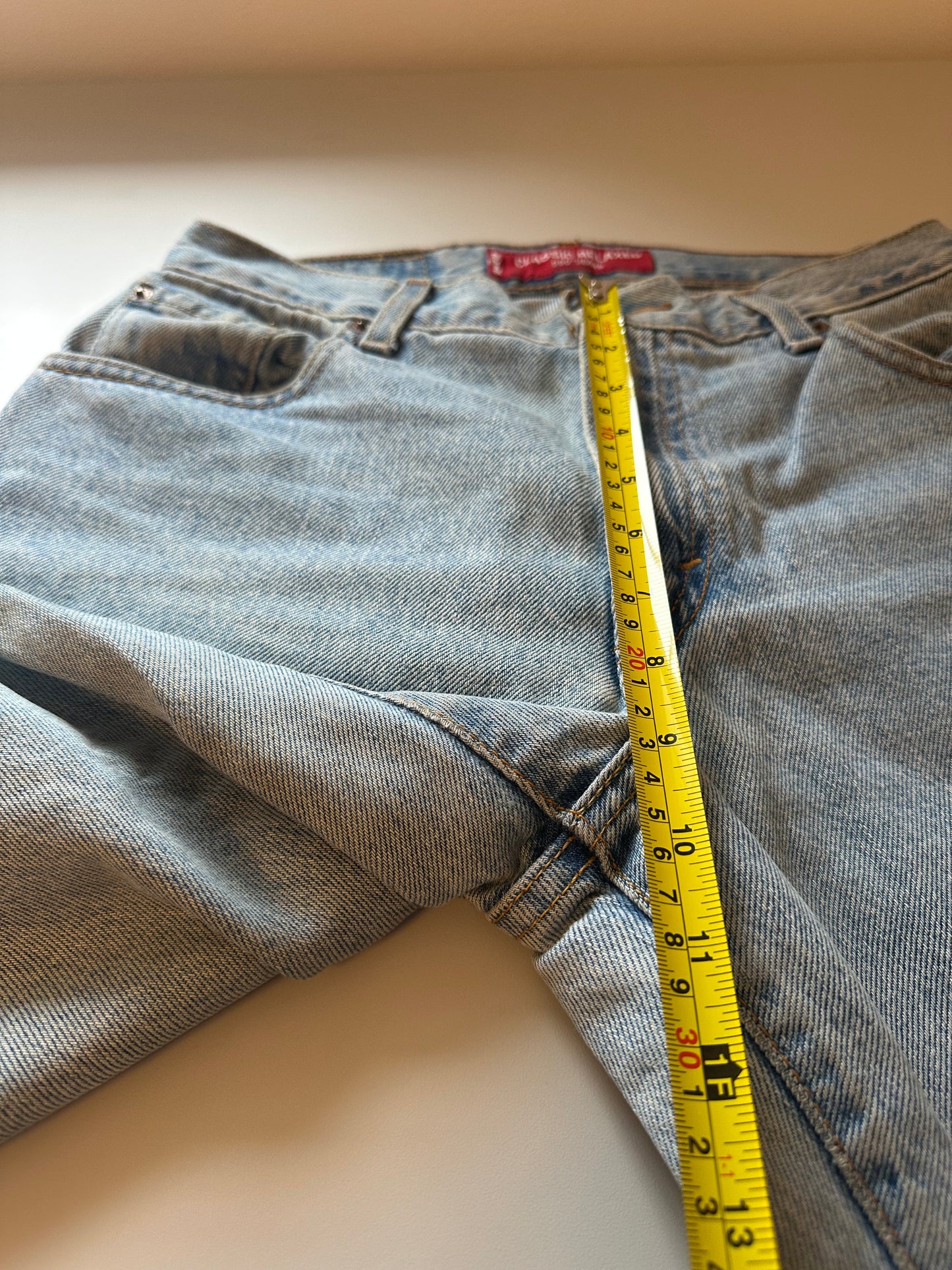 Levi's Vintage 90s Light Blue Classic Relaxed 550 Jeans | Size 6