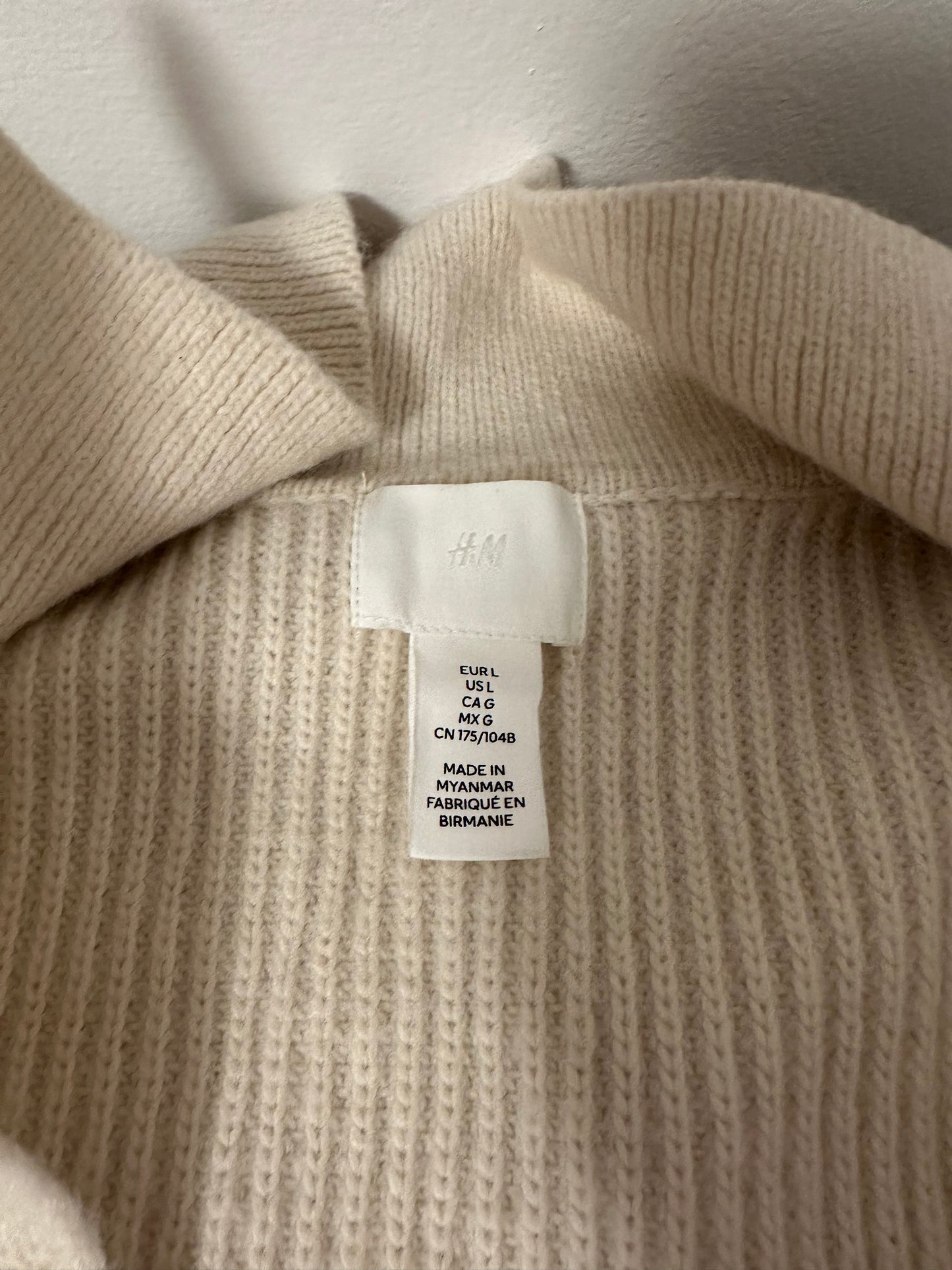H&M Ivory Tunic Length Polo V-Neck Women's Sweater | Size Large