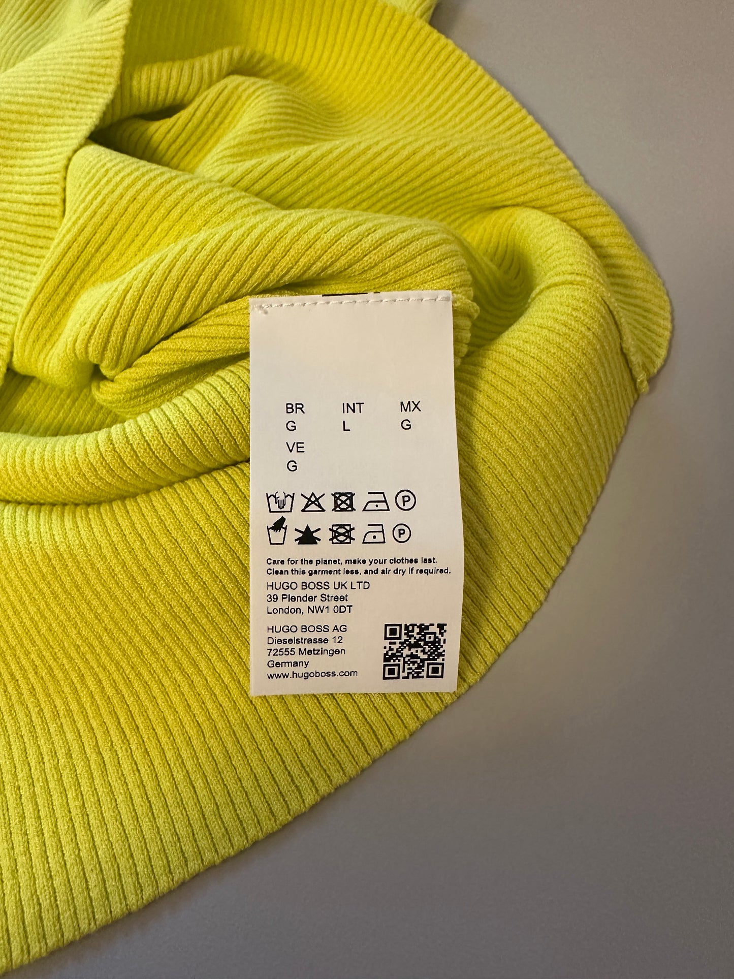 Boss Ribbed Yellow Sleeveless Mock Neck Tank Top | Size Large