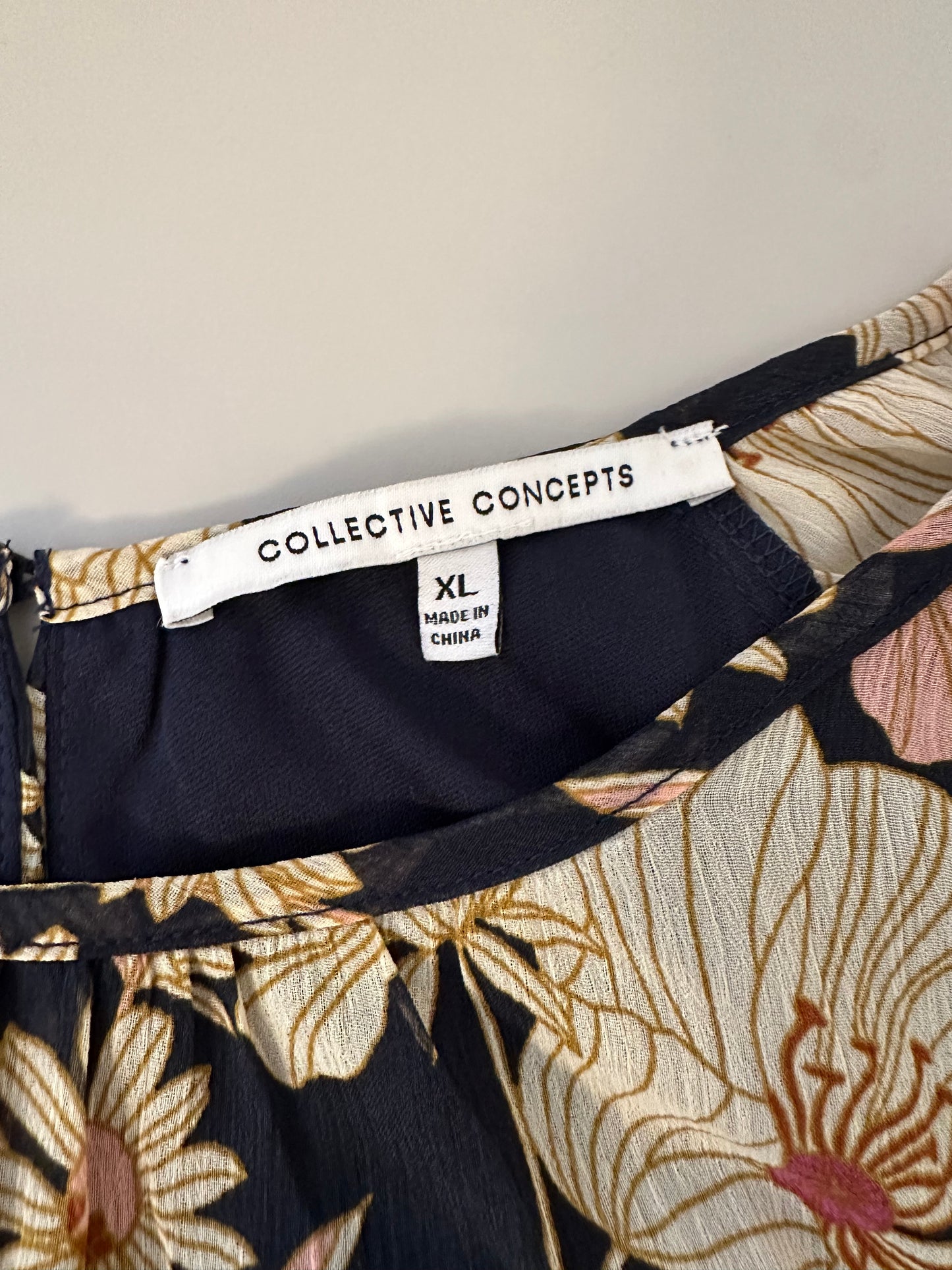 Collective Concepts Chiffon Black and Cream Floral Dress | Size XL