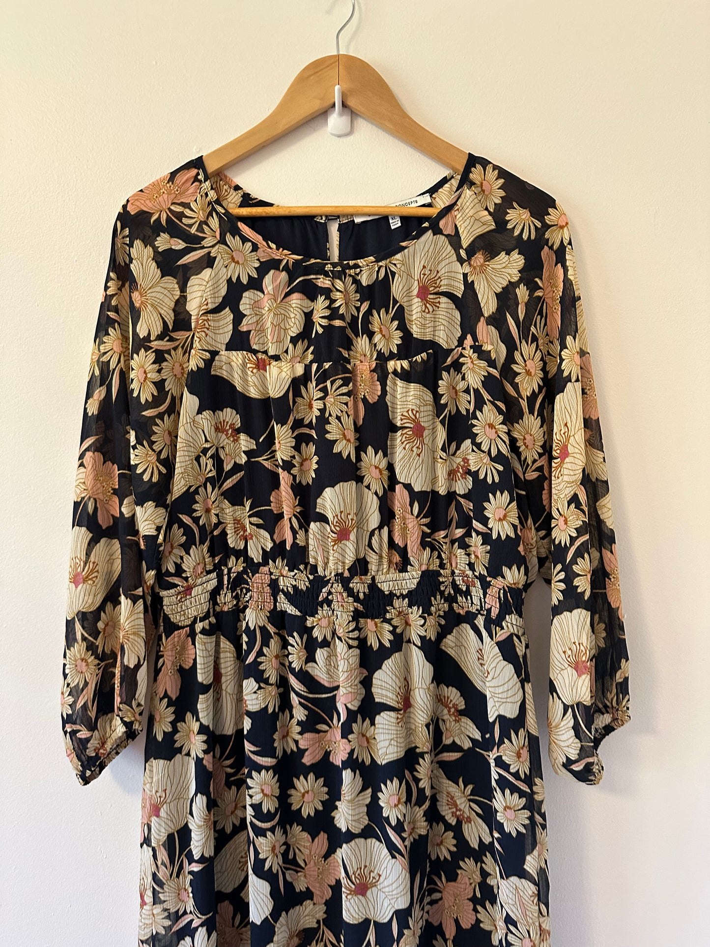 Collective Concepts Chiffon Black and Cream Floral Dress | Size XL